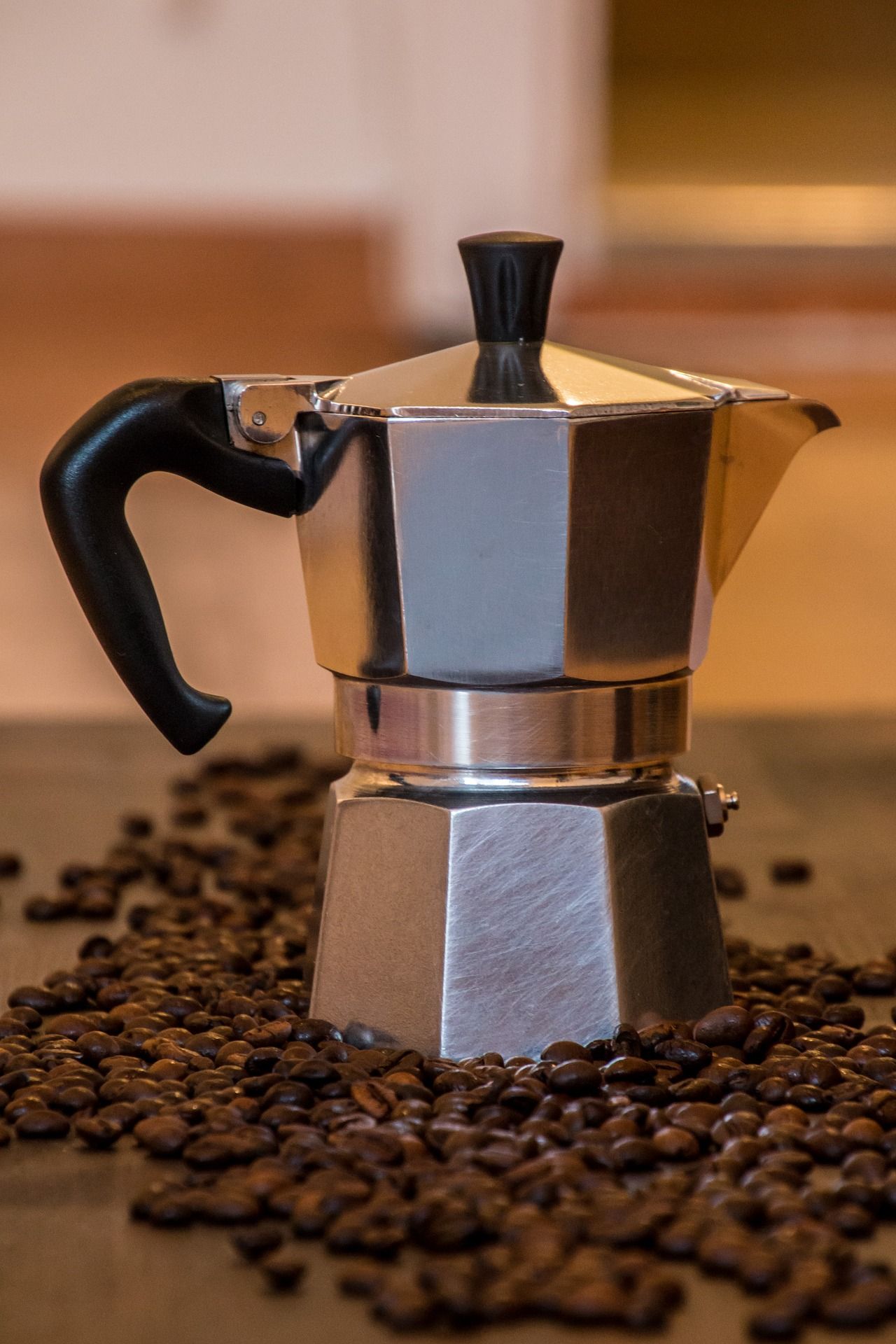 Diferencias entre el cafe de cápsulas y el de cafetera italiana según Cafeteraitaliana.pro