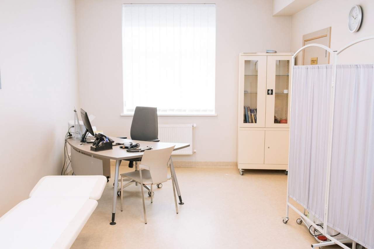 Aumento de estatura con ácido hialurónico en la Clínica del Doctor Beltrán en Alicante
