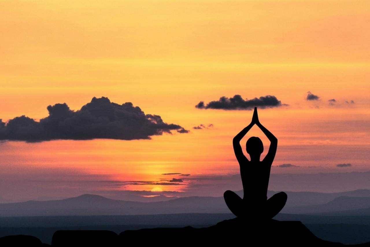 La meditación: paz, amor y felicidad por Una Vida Feliz
