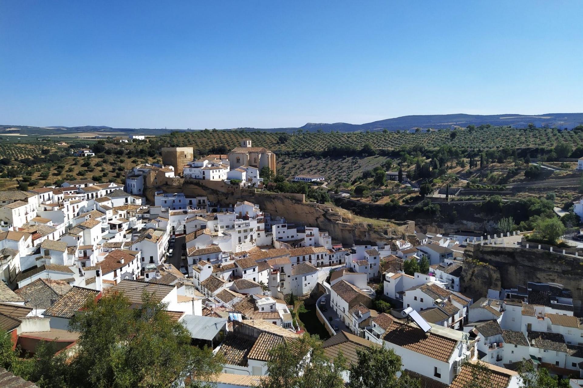 Visitar los pueblos blancos de Andalucía con la empresa turística Freetours Nativos