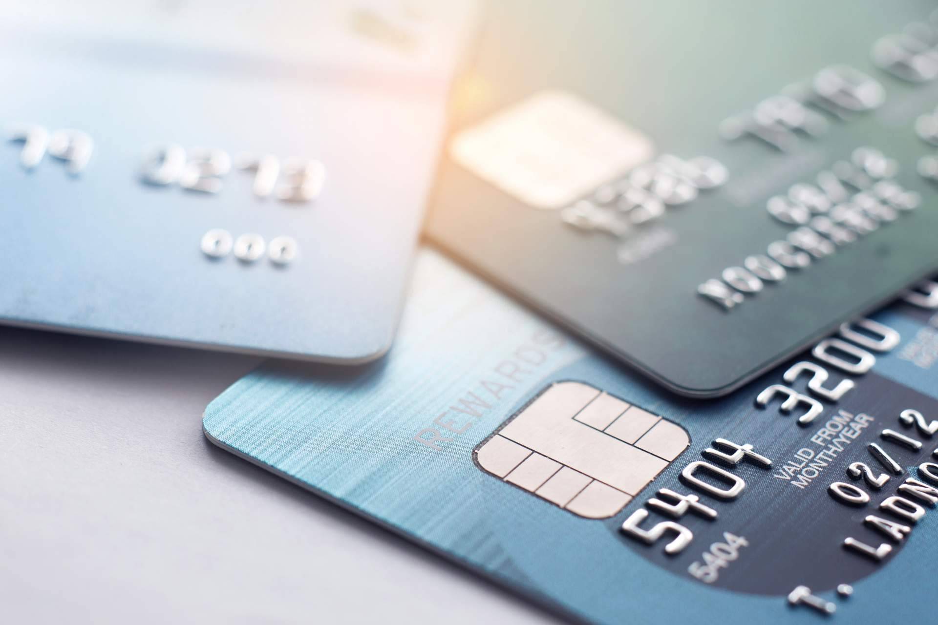 Víctimas del Crédito: la posibilidad de cancelar tarjetas de crédito cuando existen cláusulas abusivas