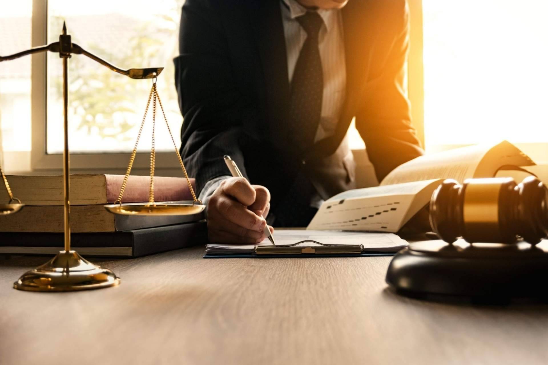 Los aliados de confianza en ejecuciones hipotecarias y negociaciones de deudas con los bancos: Derecho Bancario