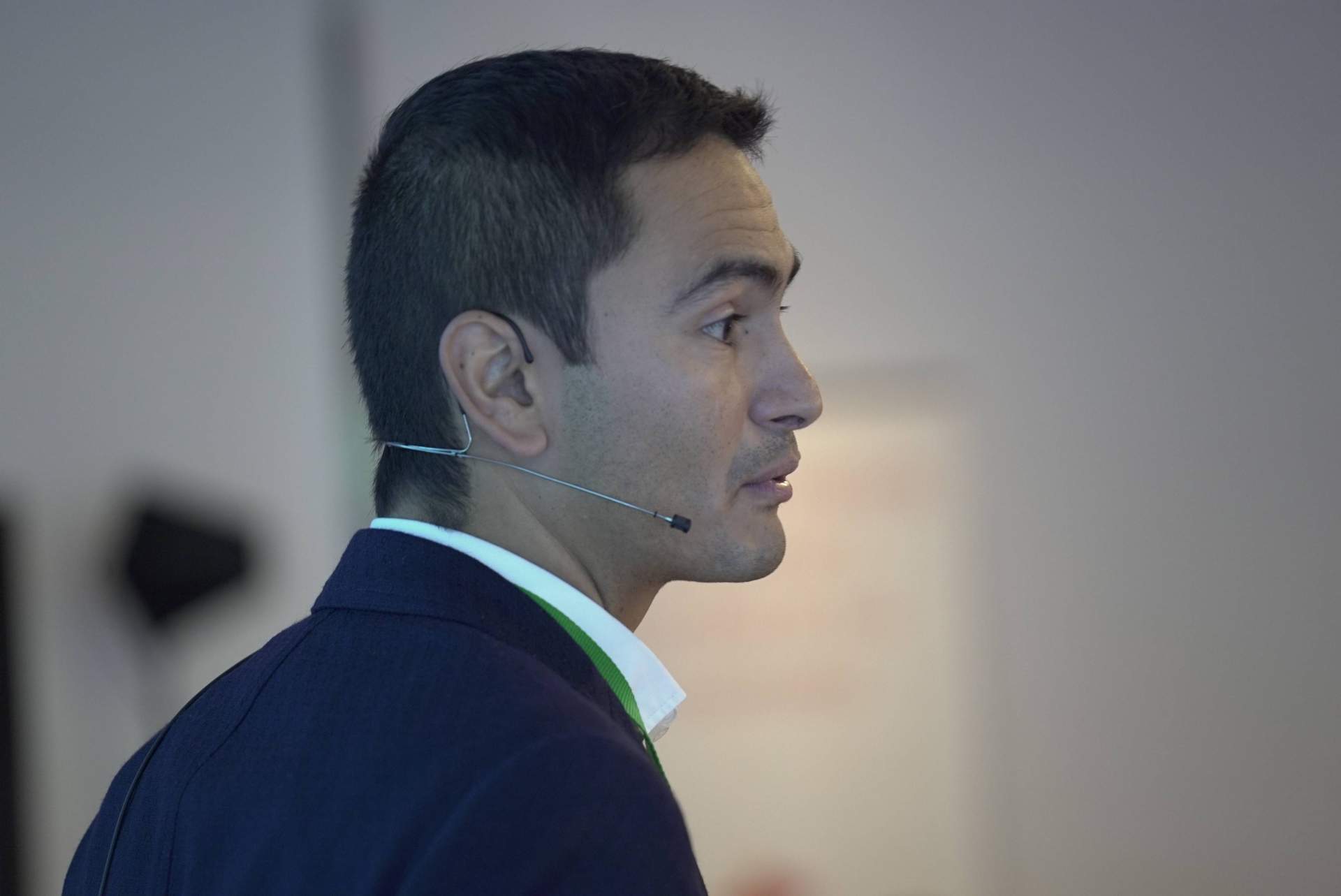 Desarrollar habilidades para el emprendimiento se establece como la clave del desarrollo personal, según Fabián González