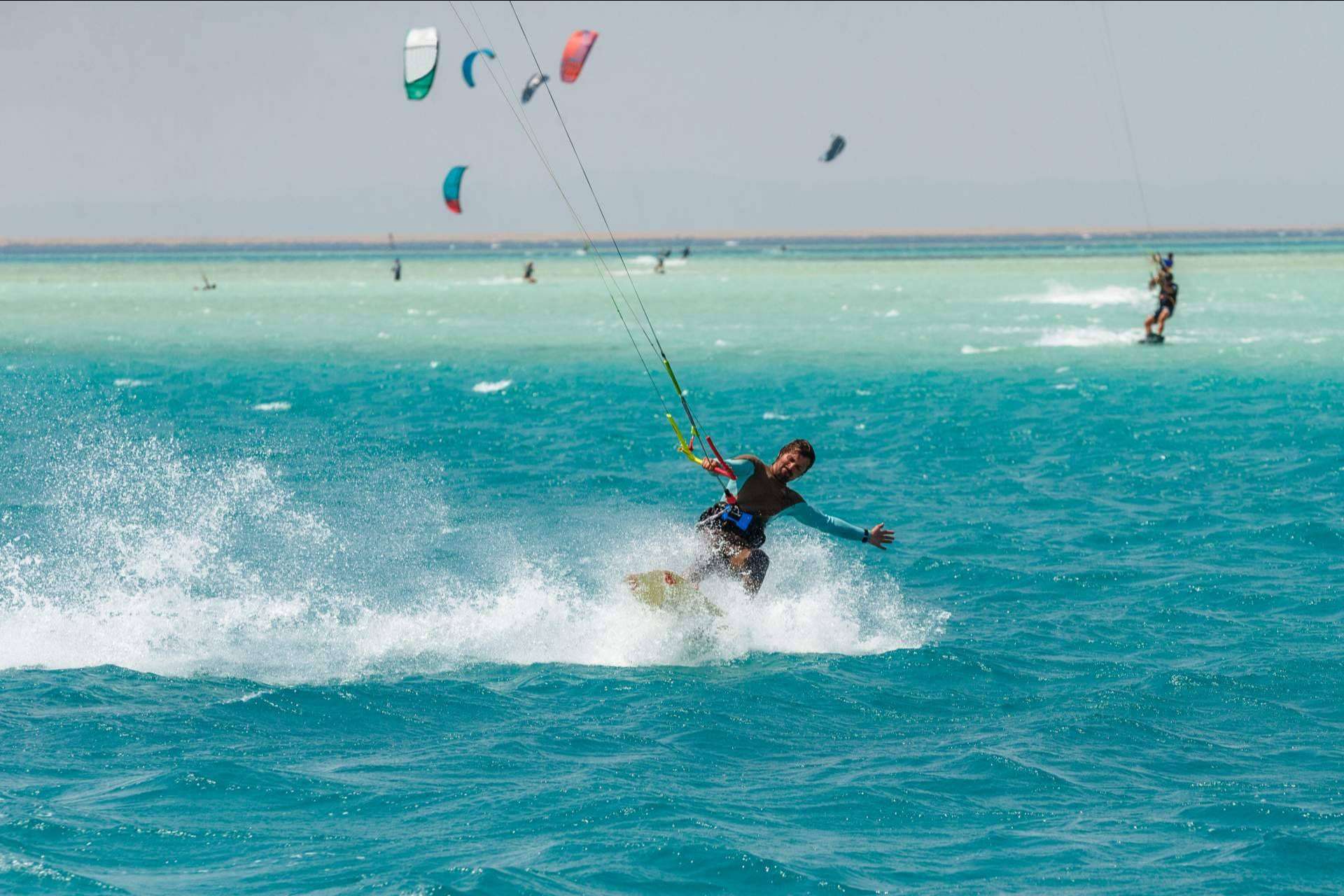La escuela de kitesurf 3 Sixty Kite School Tarifa dispone de cursos de kitesurf para todos los niveles