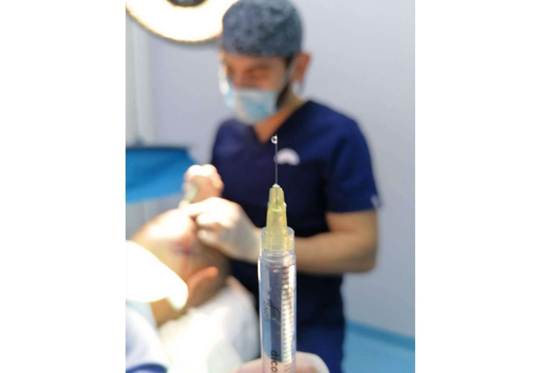 ¿Cómo se consiguen resultados naturales en el trasplante?, según el Dr. Bern