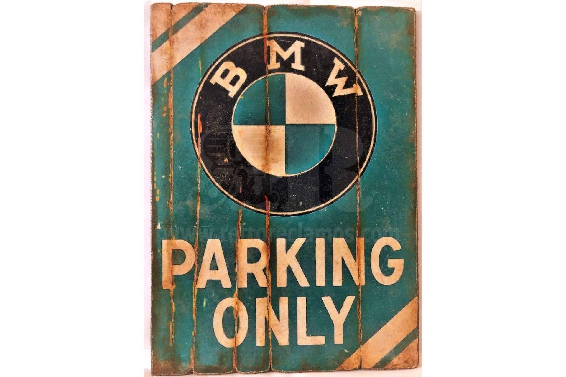 Cuadros de madera vintage con motivos publicitarios históricos en RetroReclamos