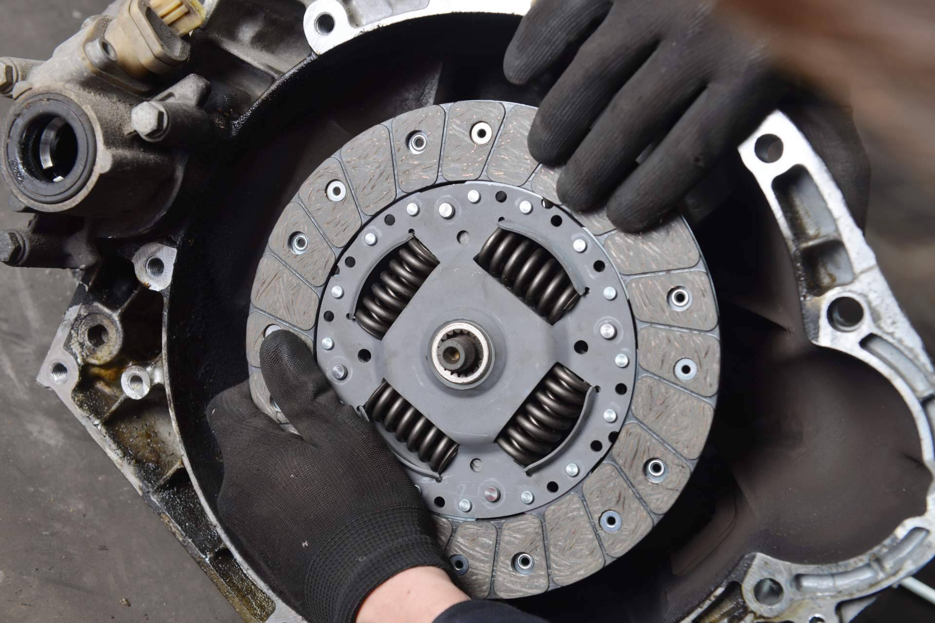 Cambio de Embrague: taller especializado en cambio o reparación de embrague coche en Barcelona