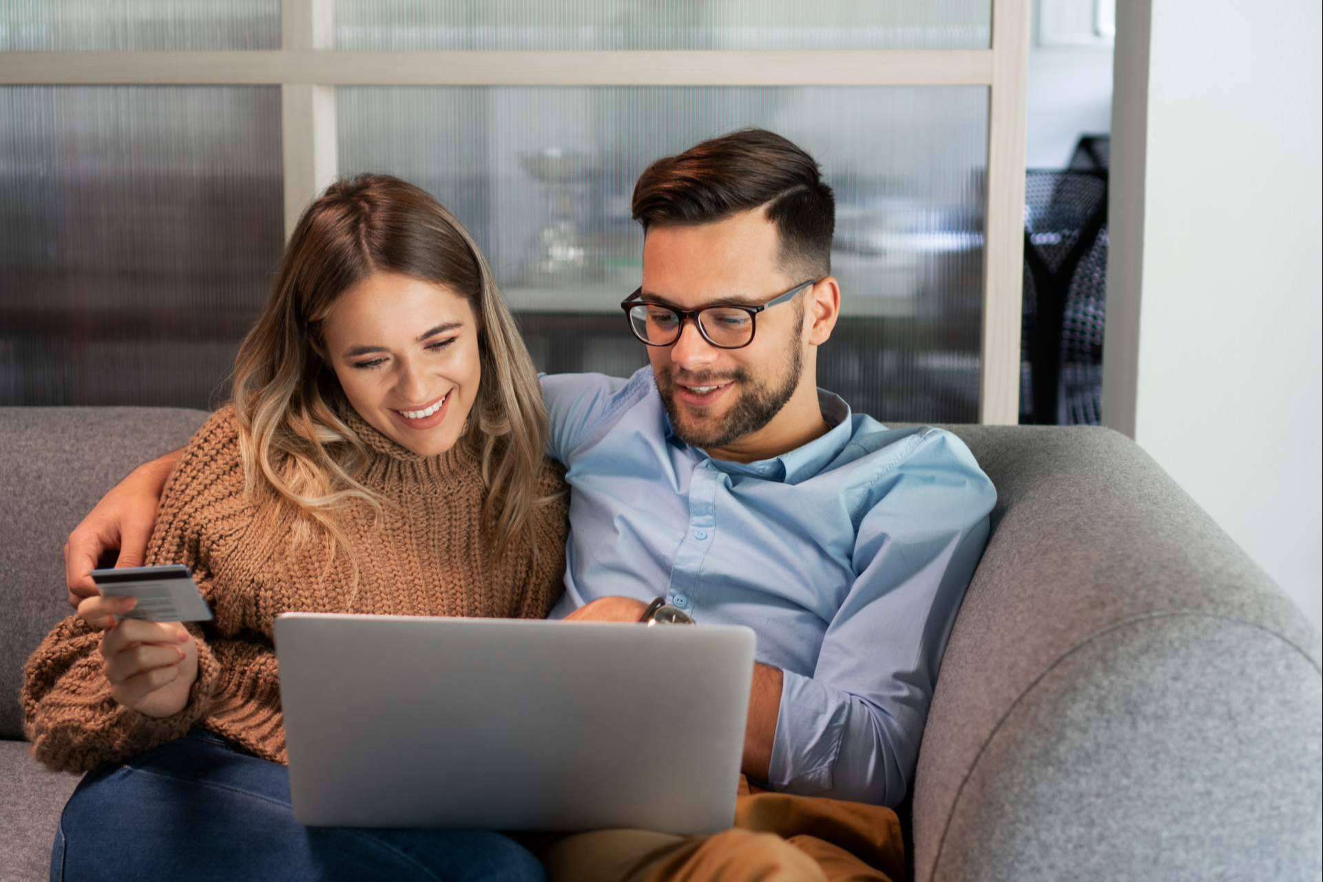 Las ventajas de A de Ahorro, un nuevo centro comercial online con infinidad de productos