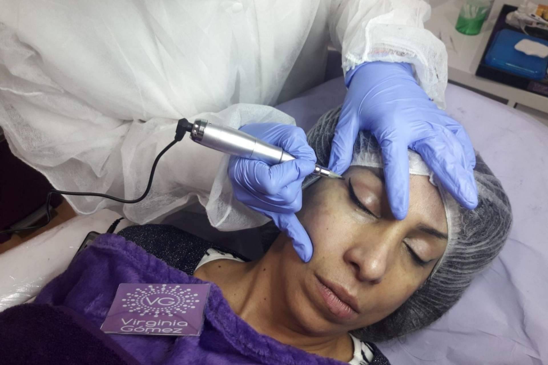 La importancia de la naturalidad en los trabajos estéticos faciales de VG Virginia Gómez