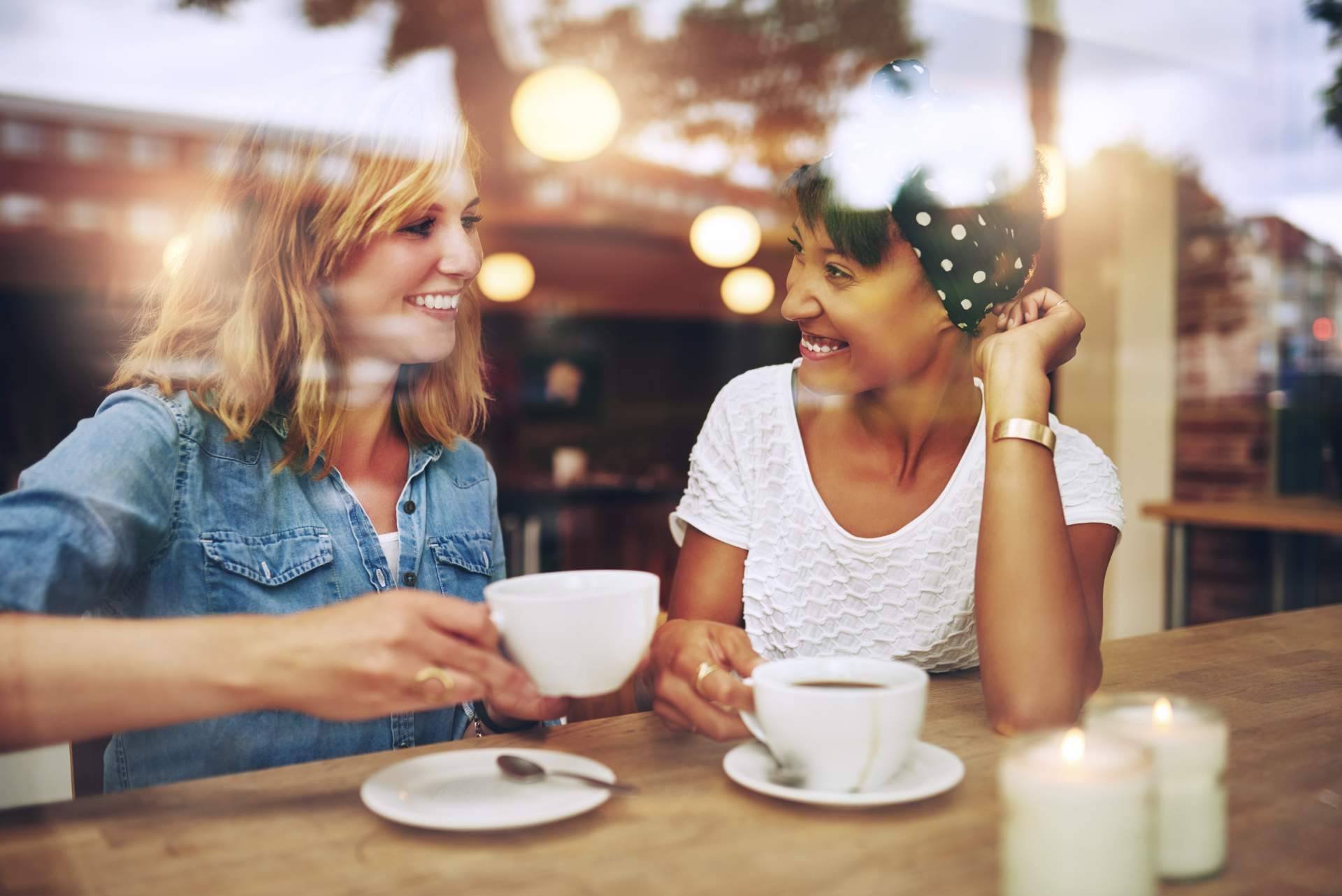 ¿Dónde encontrar una cafetería de barrio de toda la vida en Madrid?: Cafetería Las Palmeras