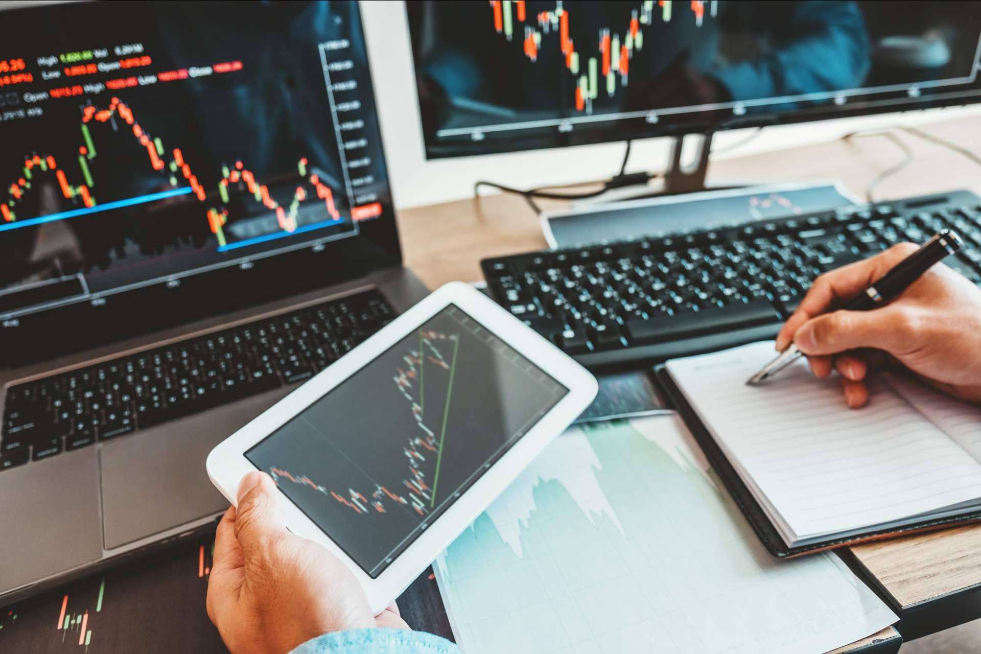 ¿Cómo complementar la formación con plataformas de trading?: Área de Inversión