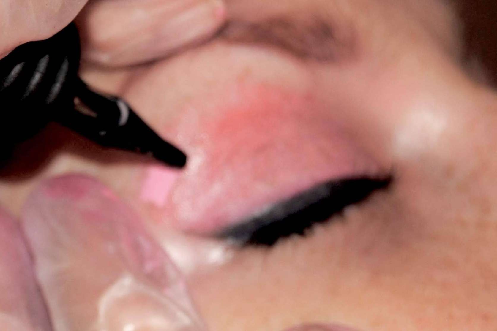 El maquillaje permanente de la artista Luza Ríos, una de las mejores opciones para lucir bien las 24 horas del día