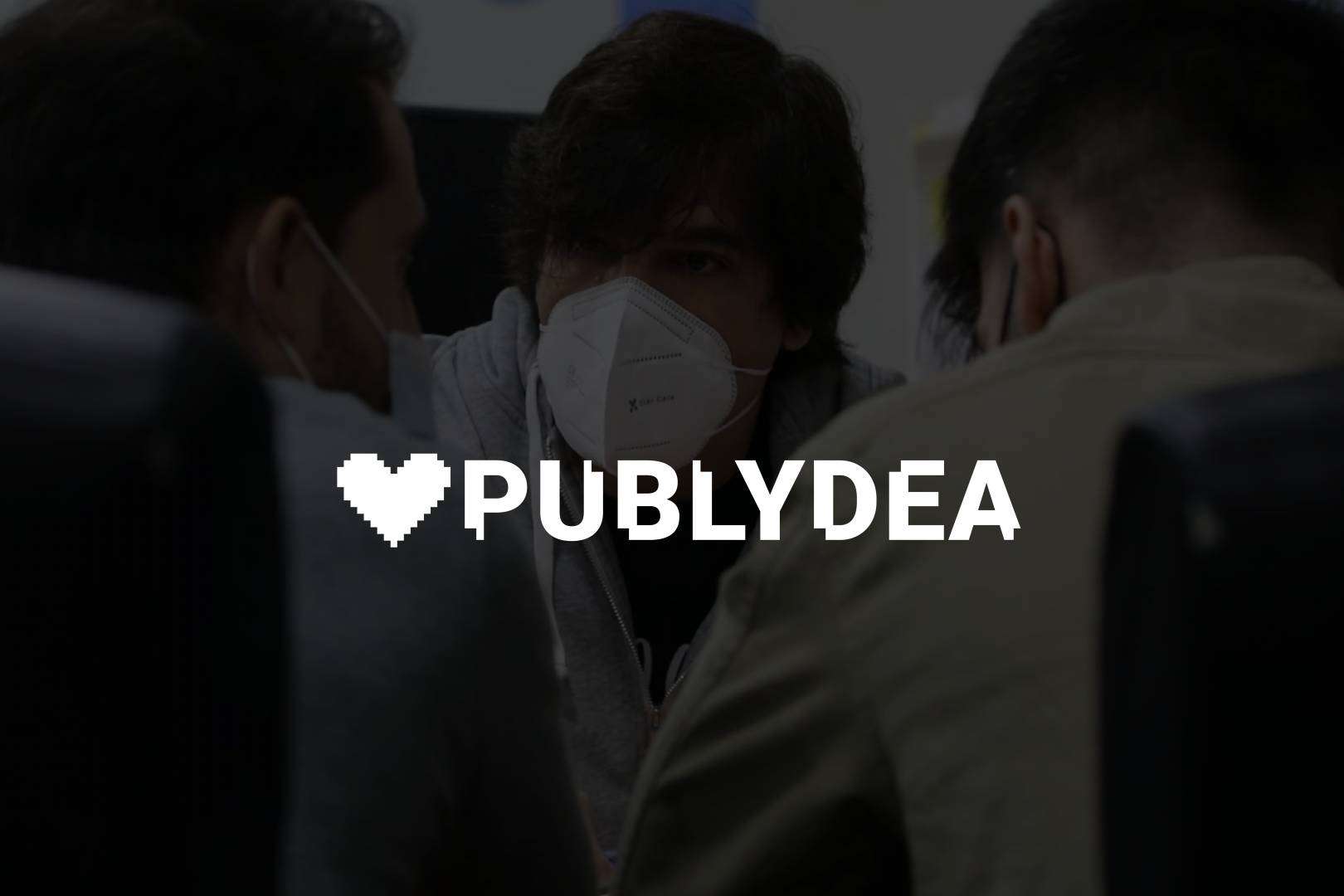 La agencia Publydea celebra su 4º aniversario con un rebranding de su marca