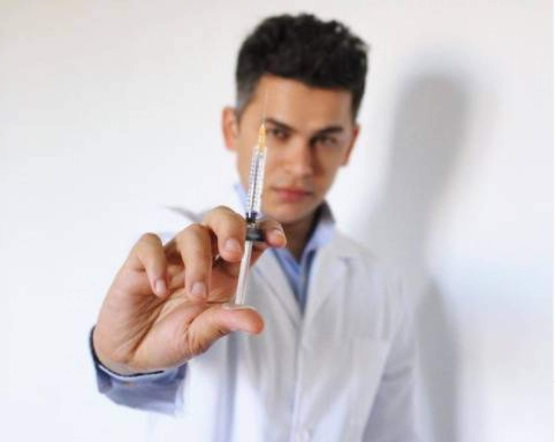 Dr. Castellar: talento y experiencia para rejuvenecer la mirada