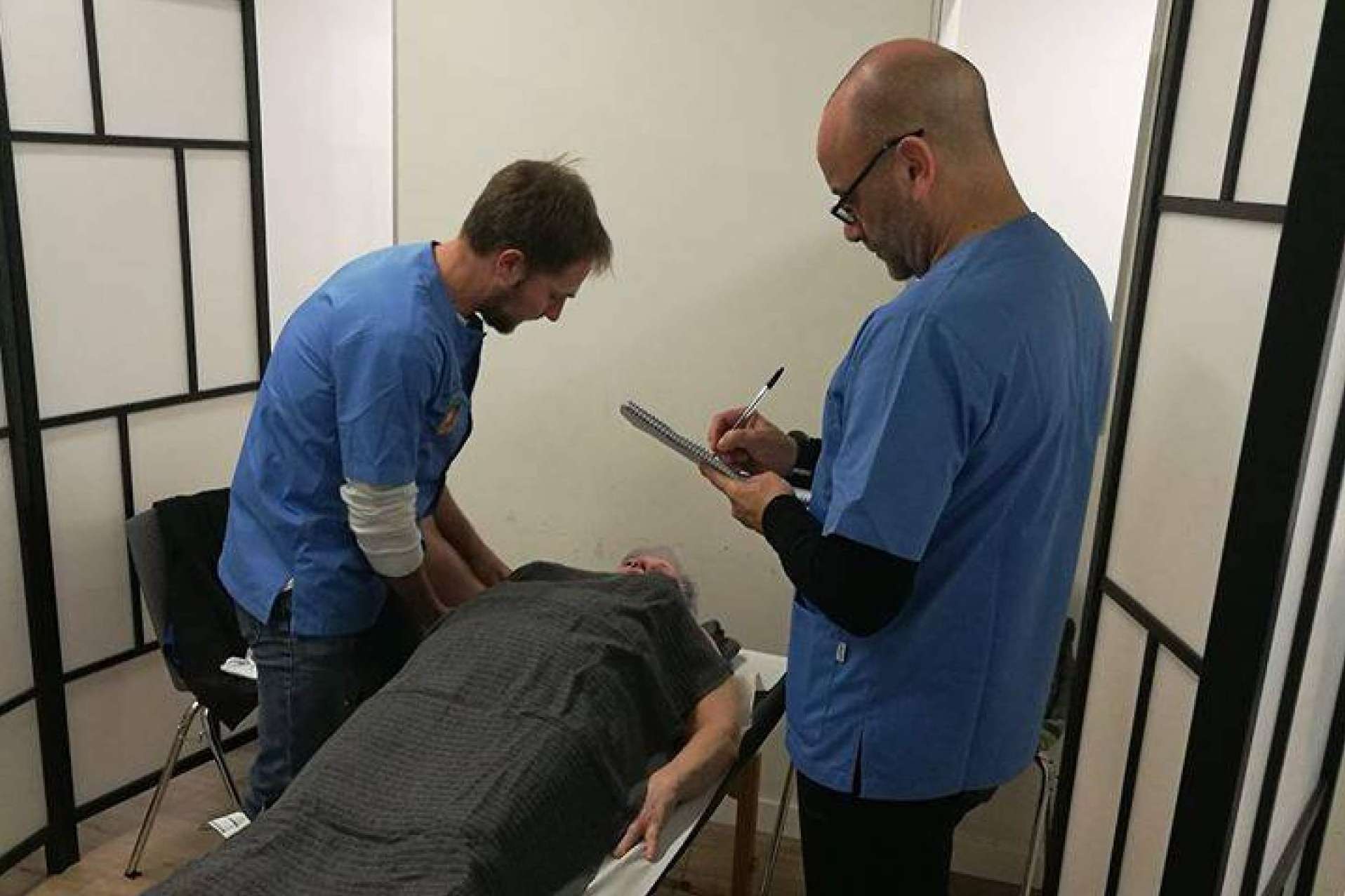 Los beneficios de la osteopatía para tratar los dolores cervicales, por Instituto Internacional de Osteopatía Avanzada
