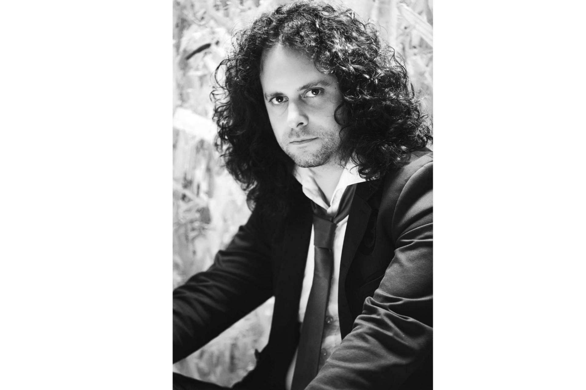 Fahmi Alqhai, el reconocido sevillano, recorre en 2021 los teatros más prestigiosos de Europa junto al grupo Accademia del Piacere
