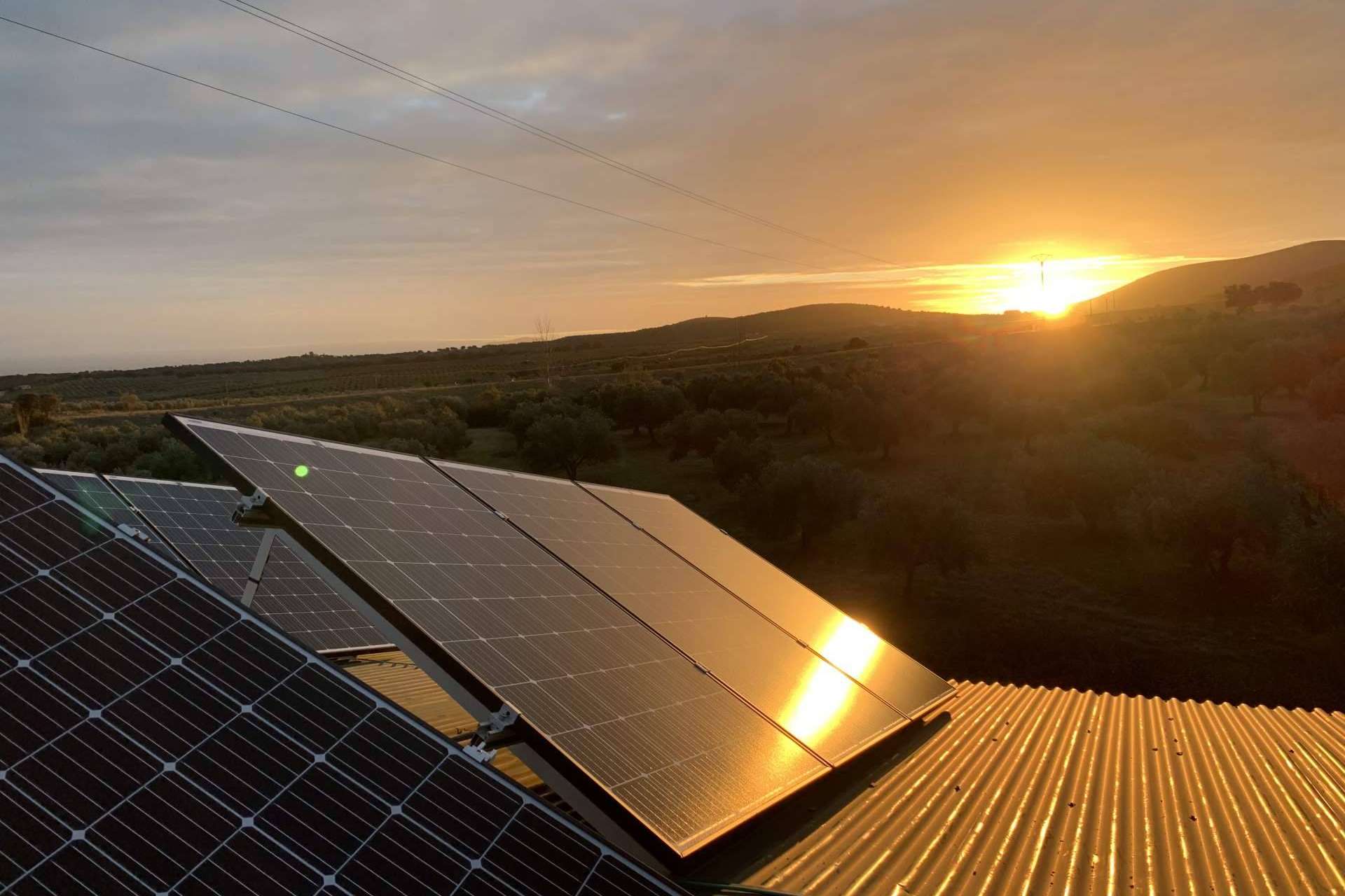 Los beneficios del autoconsumo fotovoltaico, por el equipo de Jarama Solar