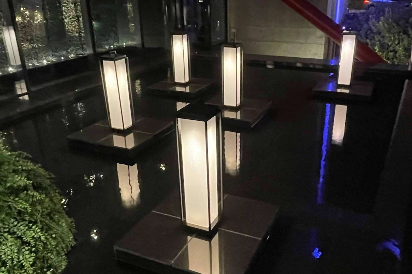 Hotel Hesperia Tower cuenta con las lámparas a medida de INSOLIT