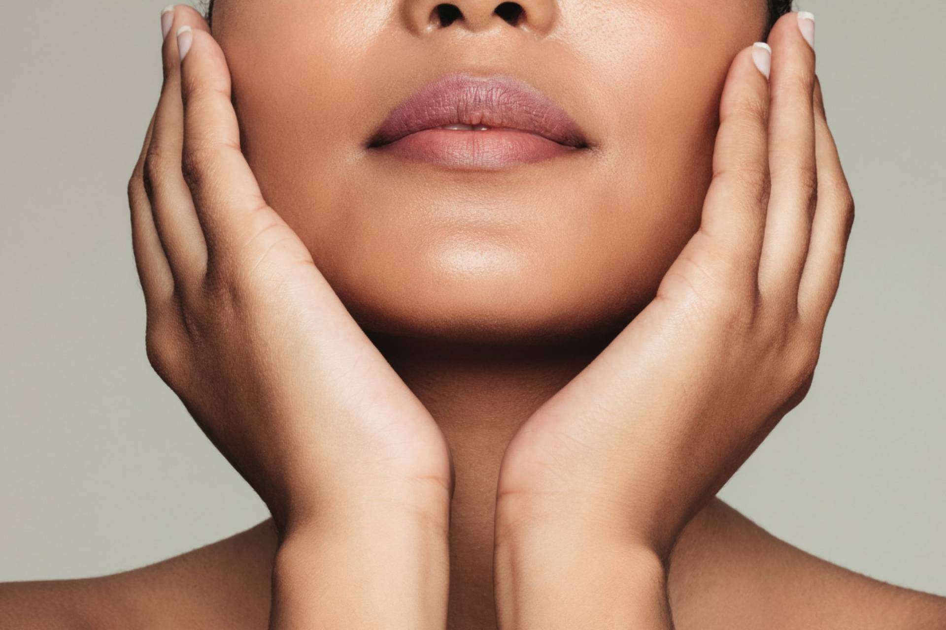 Los tratamientos de radiofrecuencia facial y corporal en Barcelona que realiza el centro de estética de belleza inclusiva, Bėyo Beauty