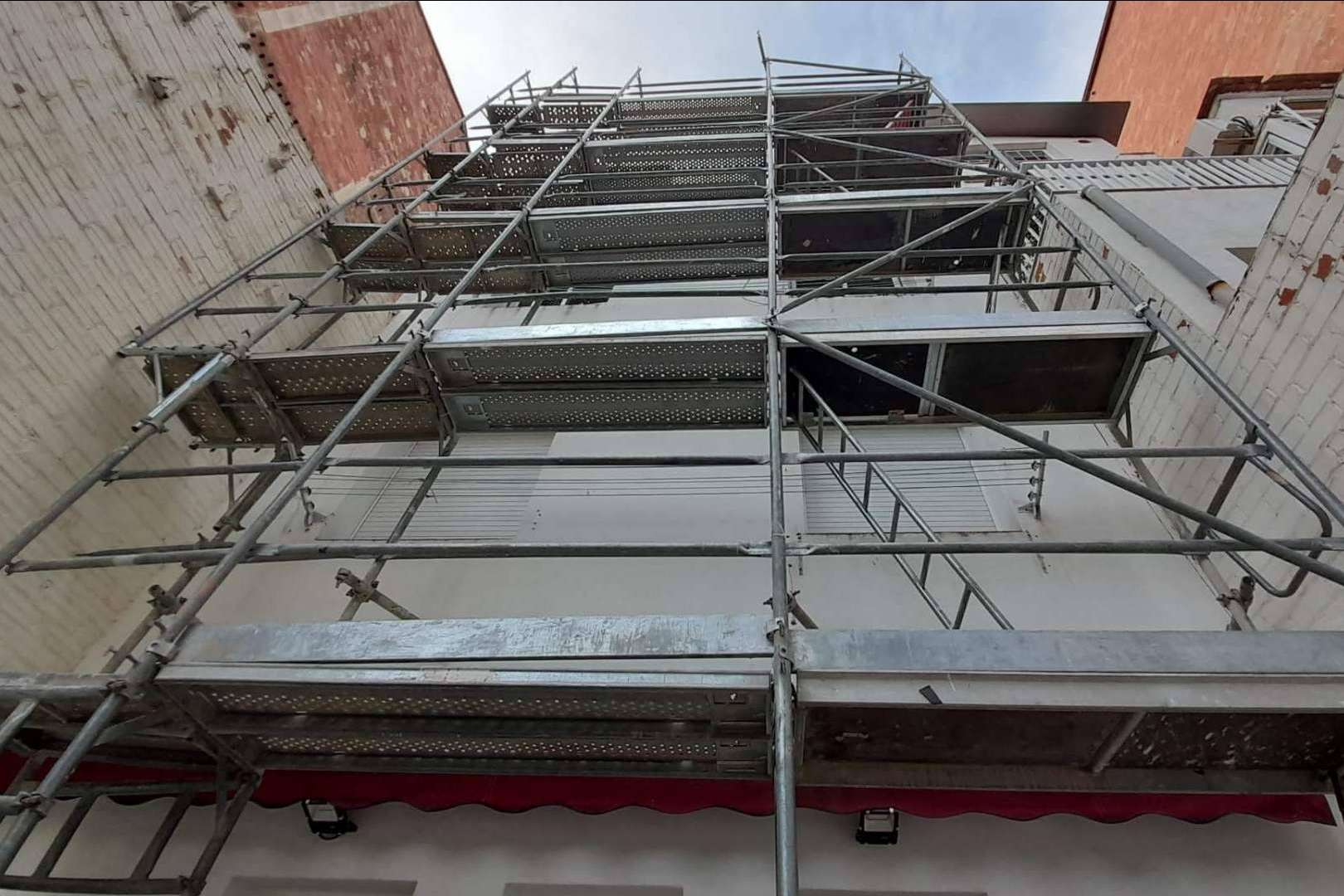 Empresa especialista en alquiler de andamios, TusAndamiosBarcelona