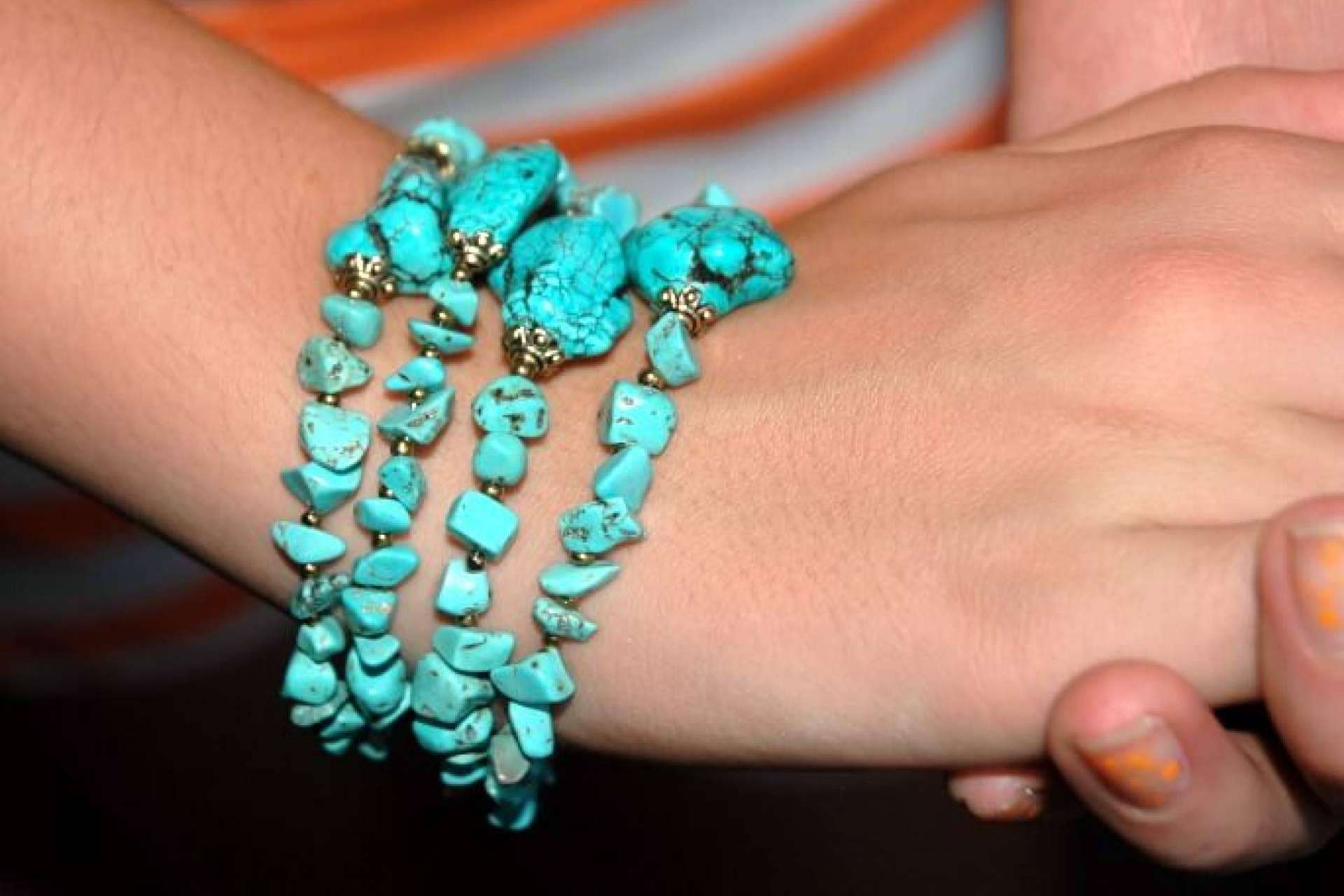Topacio azul, turquesa, lapislázuli, ónice y rubí son las piedras ideales para el mes de diciembre de TH Jewels