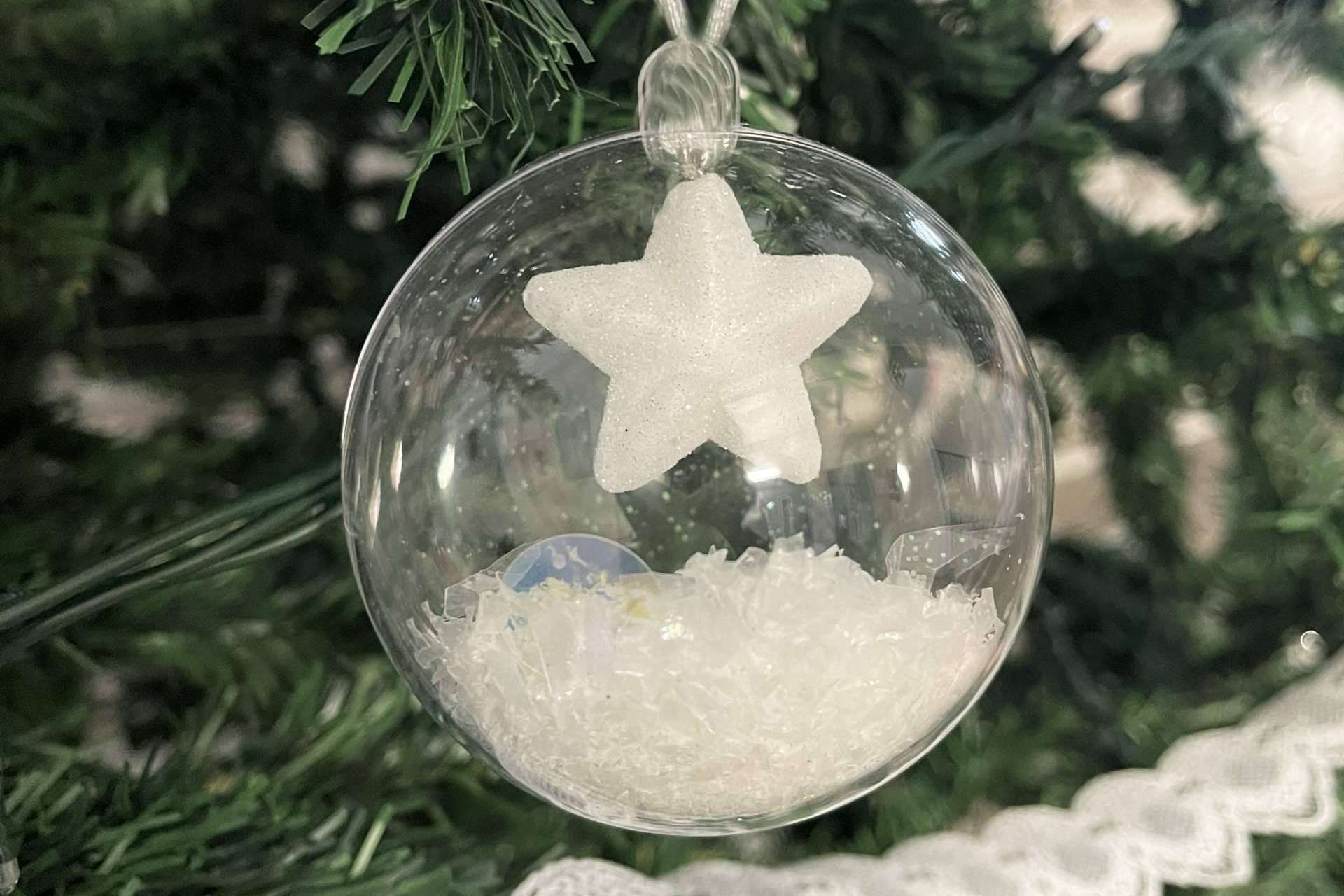 Atelier de Bodas colabora con Aldeas Infantiles SOS, la empresa junto a las familias en navidad
