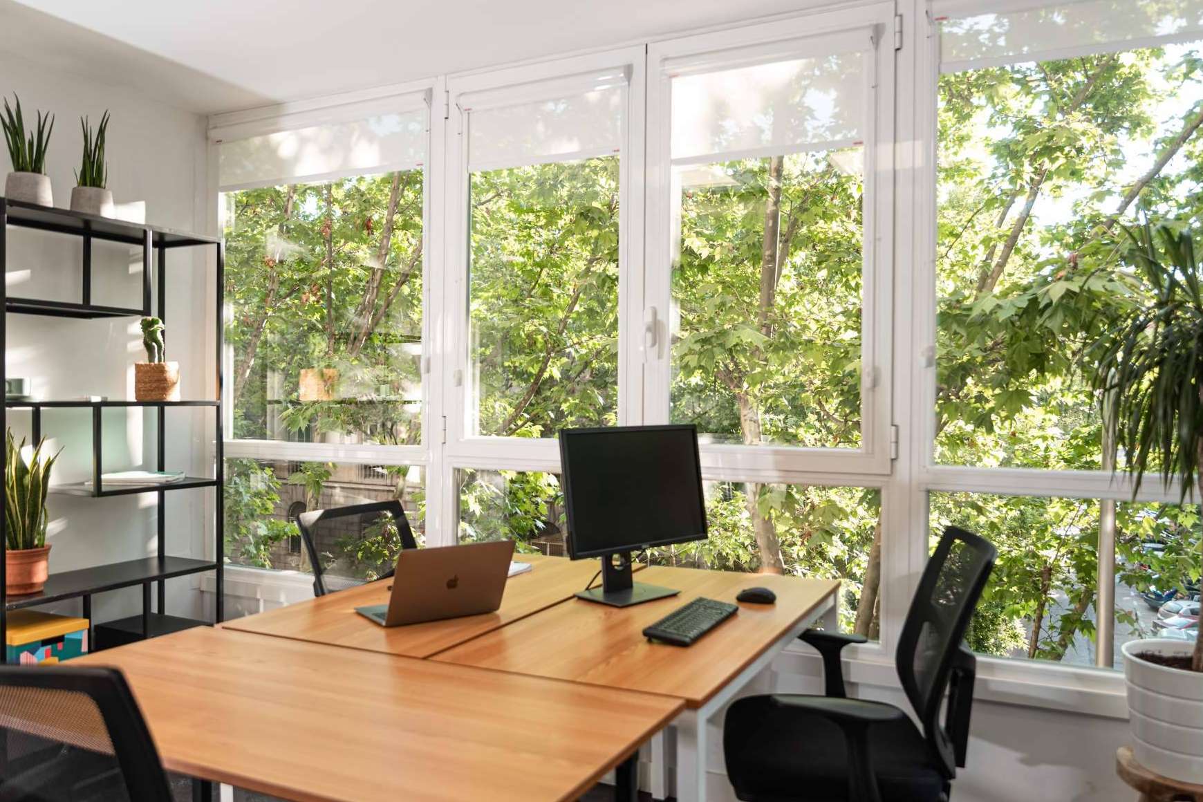 Las salas de reuniones equipadas en Madrid de OXYGEN Workspace son una alternativa a las oficinas