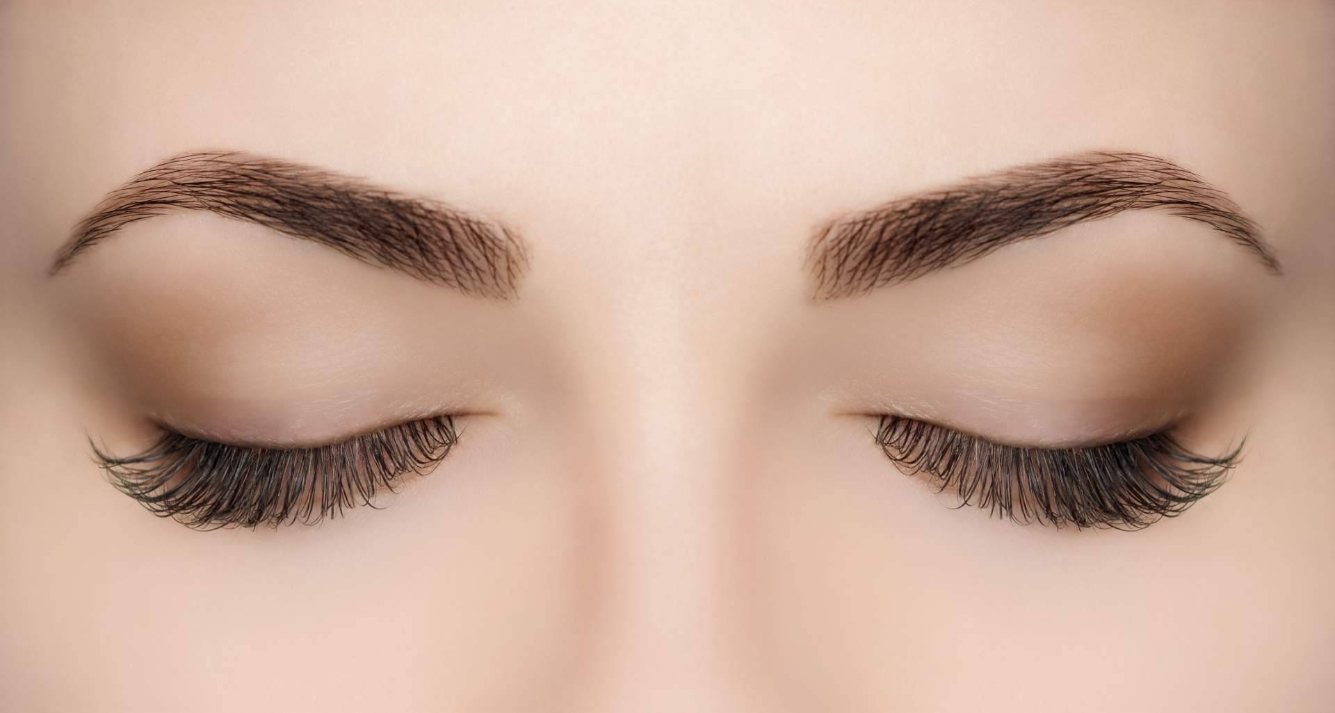 ¿Cuáles son las ventajas del injerto capilar de cejas en Barcelona del Dr. Bruno Jacobovski?