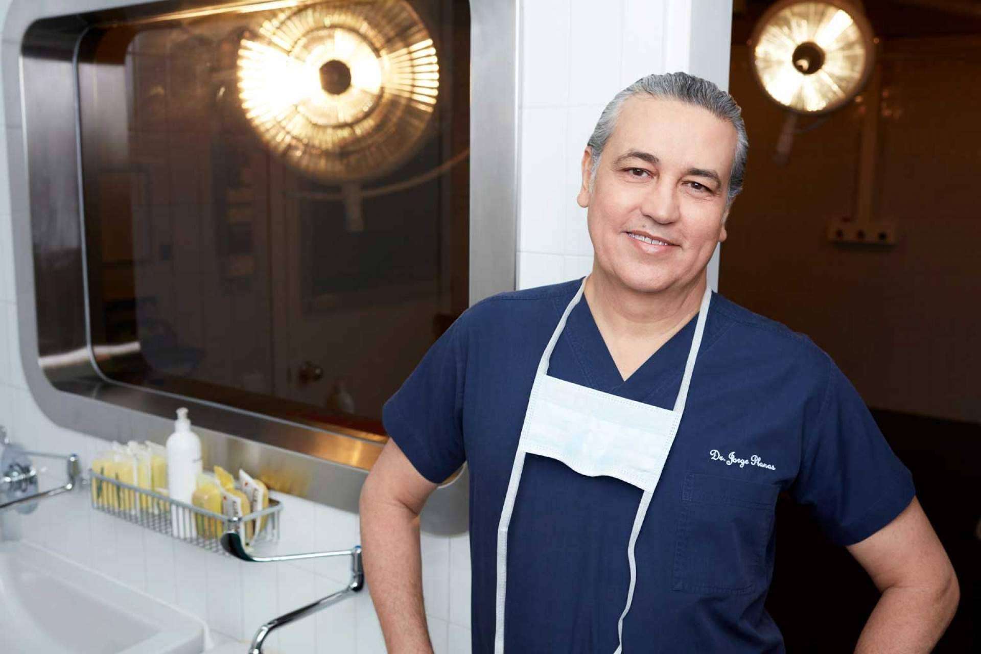 Abdominoplastia, ¿qué es exactamente?, por el Dr. Jorge Planas