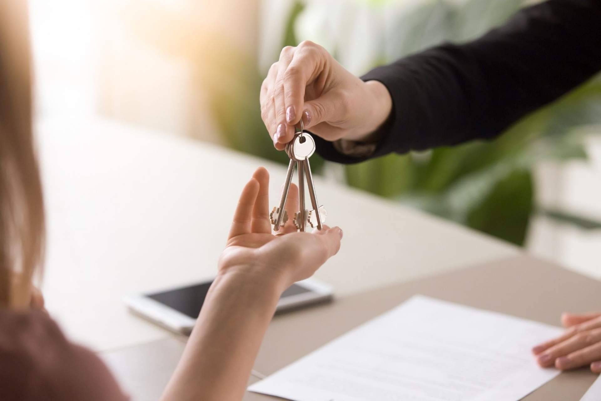 Beneficios de vender una mitad indivisa por divorcio, herencia u ocupación, con Pisoalcontado