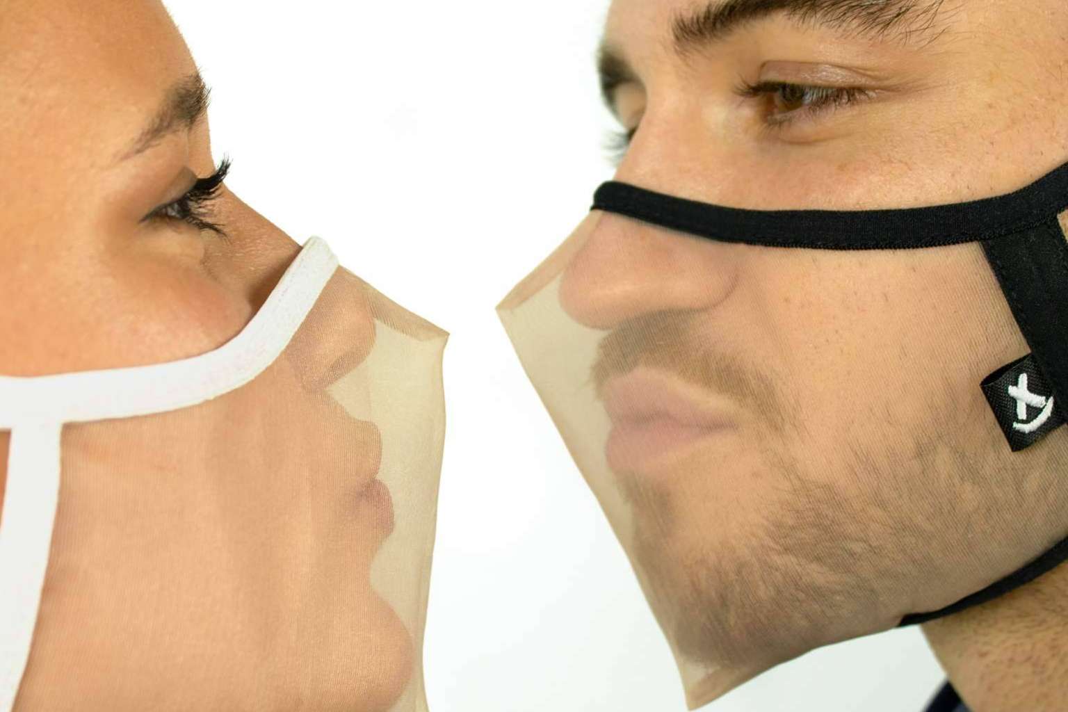 Las mascarillas siguen siendo el accesorio indispensable para protegerse contra las nuevas variantes