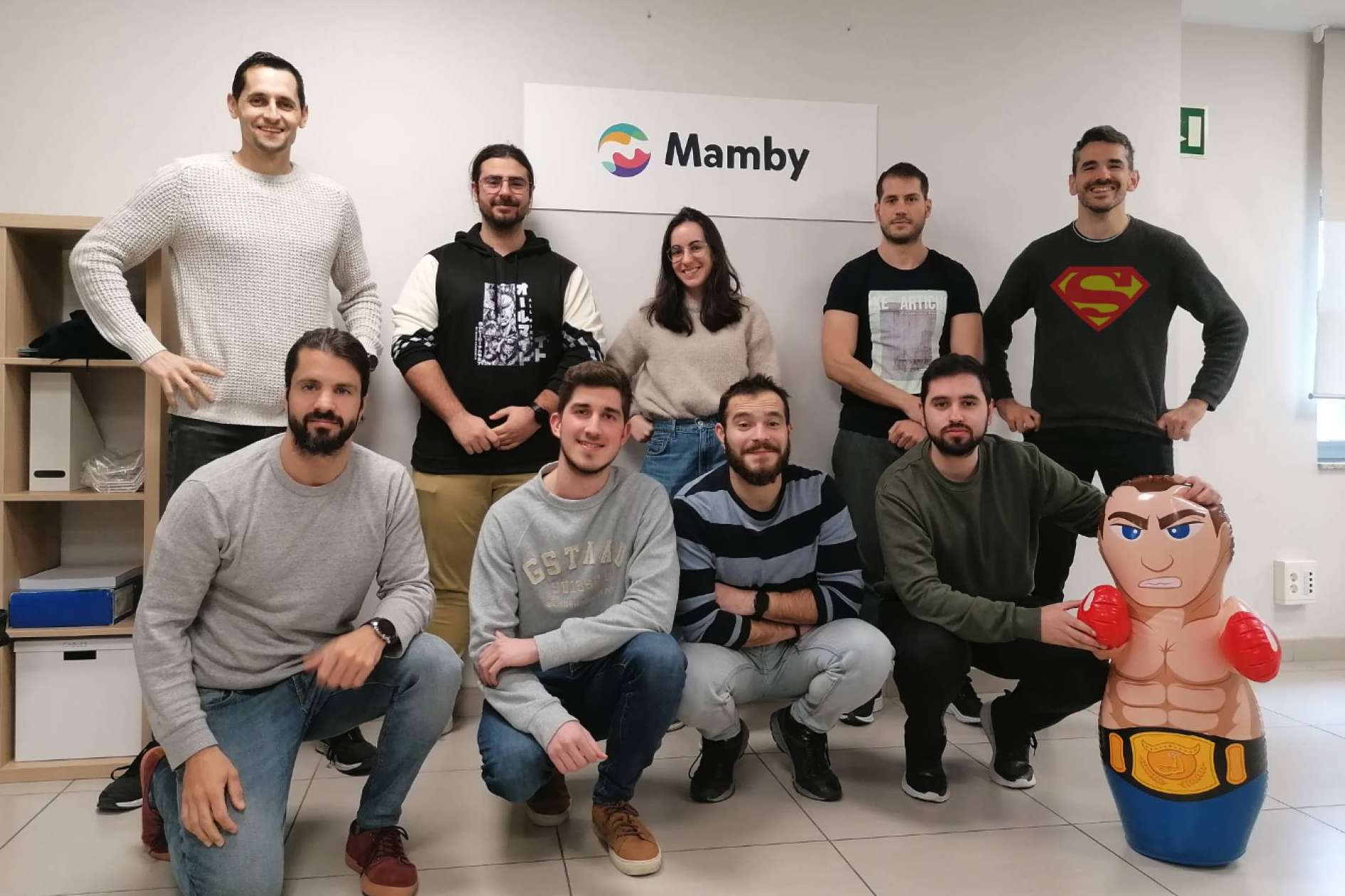 Monetizar creando contenido y ganar bitcoins con Mamby