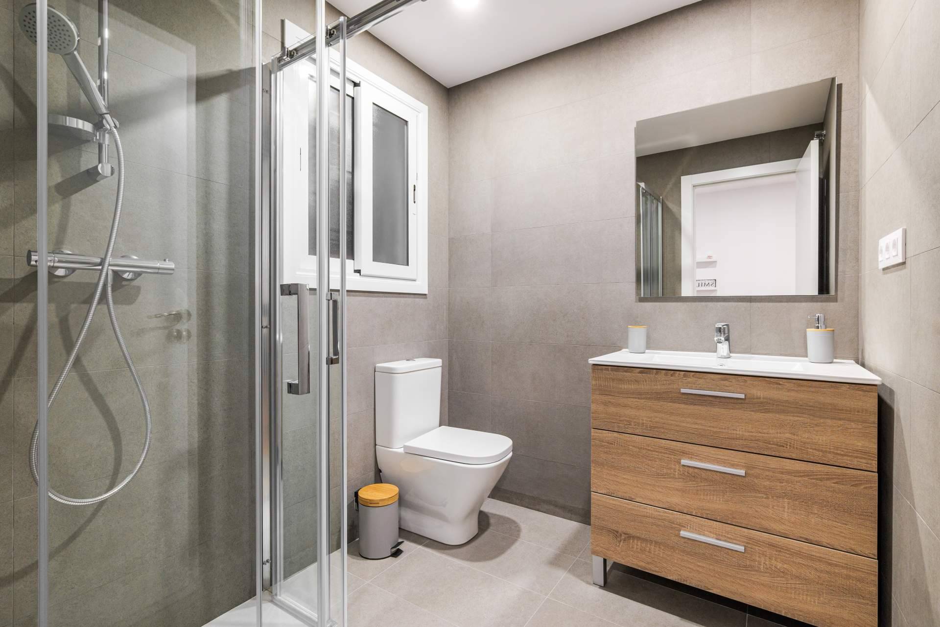 Finalis realiza reformas de baño, cuidando hasta el último detalle