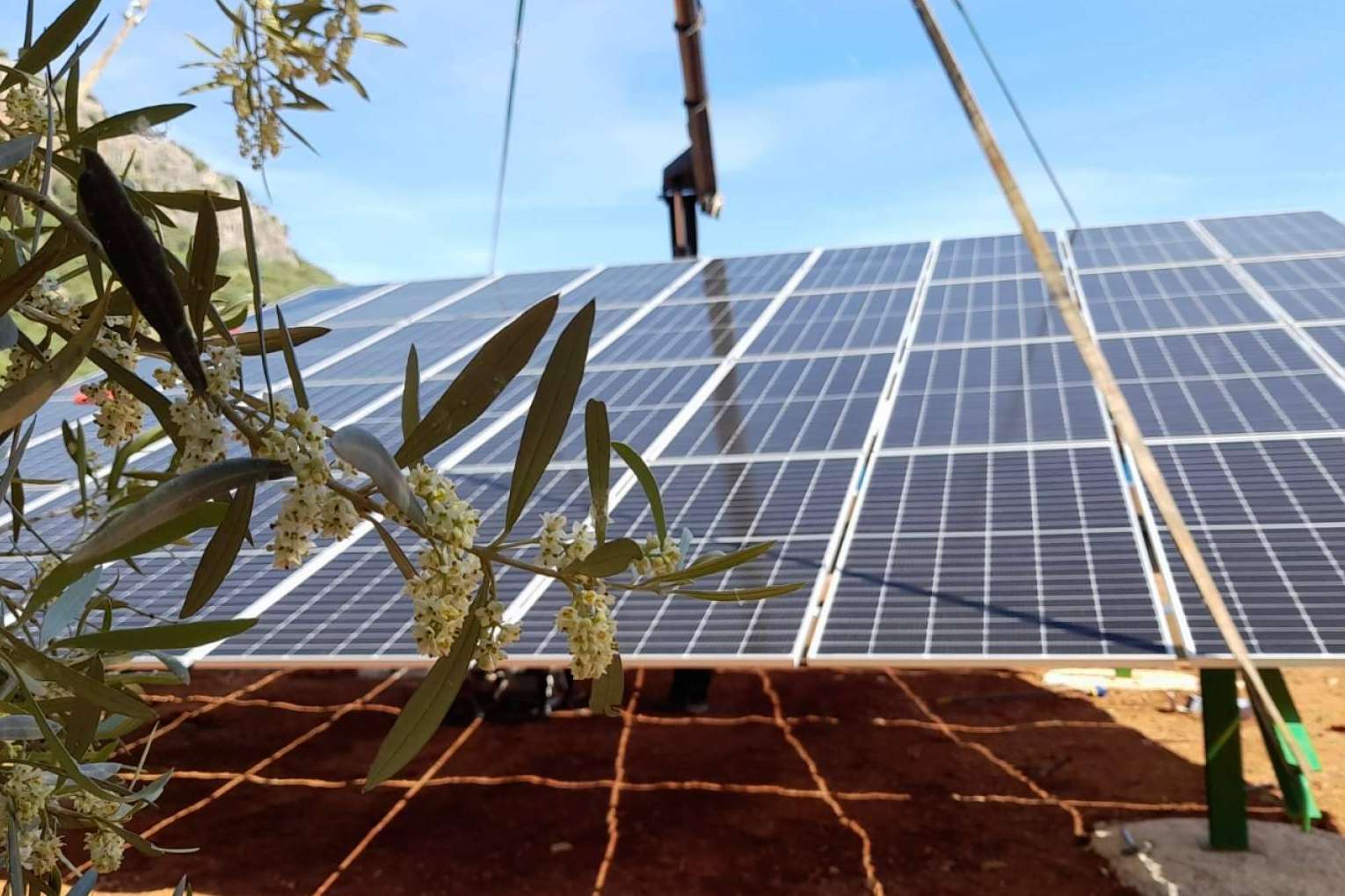 TodoAgrícola.es explica si merece la pena hacer una instalación de bombeo solar