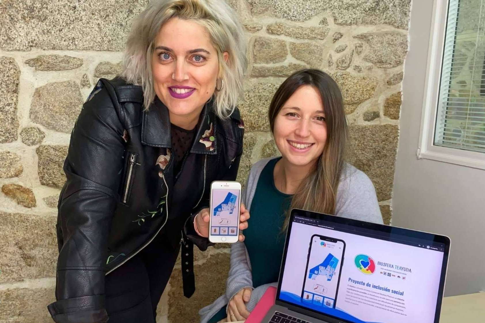 El CC Biosfera Plaza en Lanzarote es uno de los primeros en el país accesible a personas con TEA gracias a códigos QR con sello gallego
