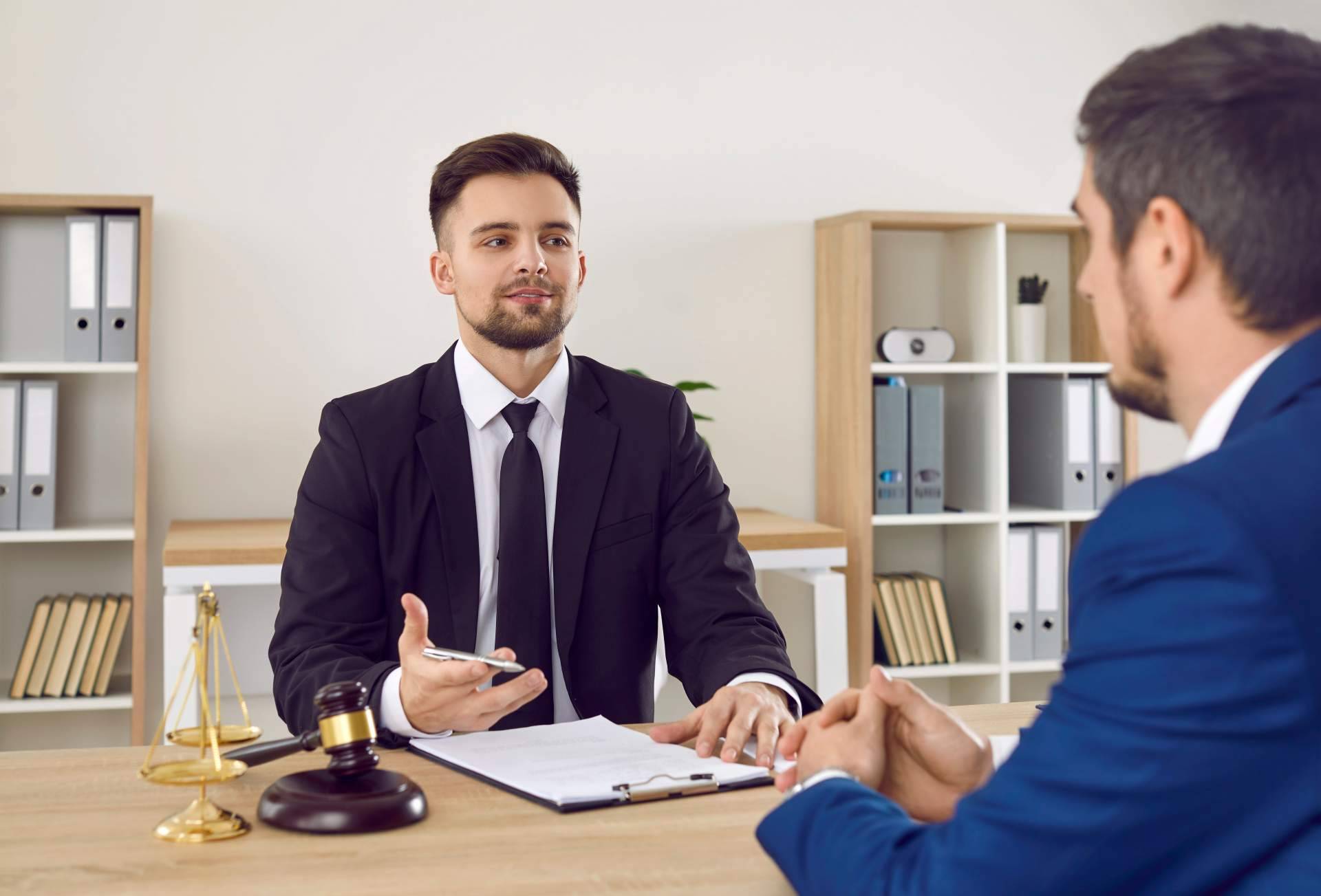 ¿Por qué es importante contar con una prueba pericial en un juicio?