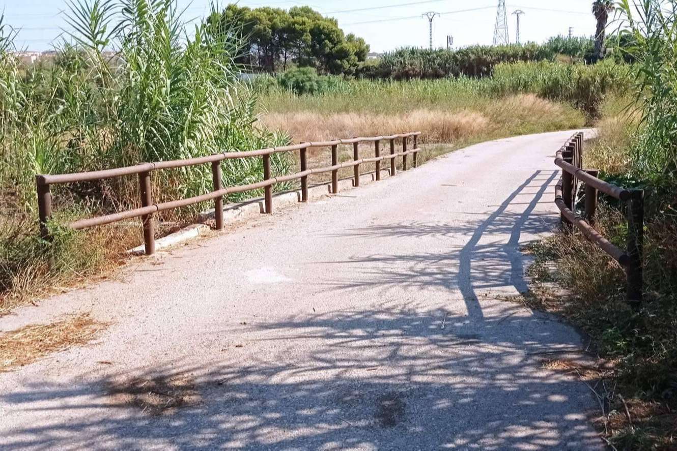 En Manises, Abadecom ha instalado vallados de plástico reciclados