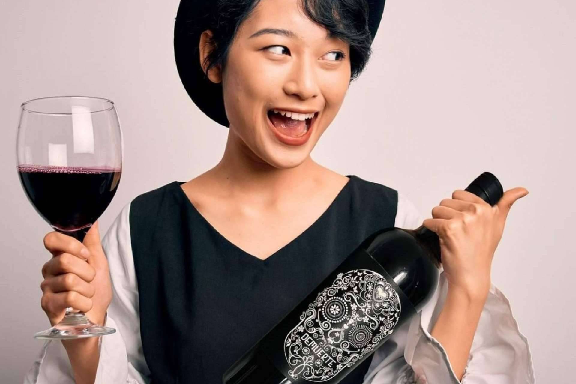 Disfrutar de una ocasión especial con el vino DEMUERTE de la firma Winery On Creations