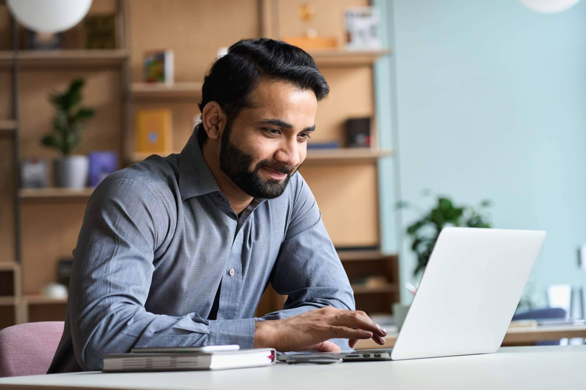 Cursos, tutorías en vivo, correcciones personalizadas y clases 100 % online en Inglessa, una academia de inglés en Gran Canaria y Las Palmas