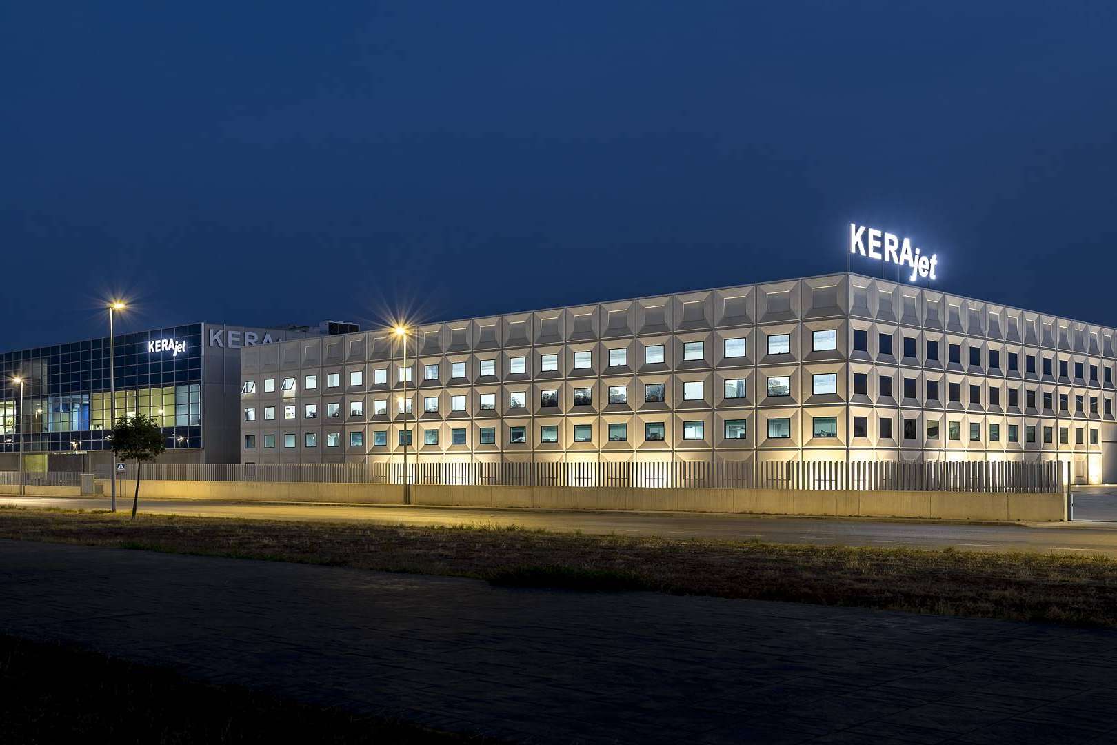 La firma KERAjet enseña lo último en impresión digital