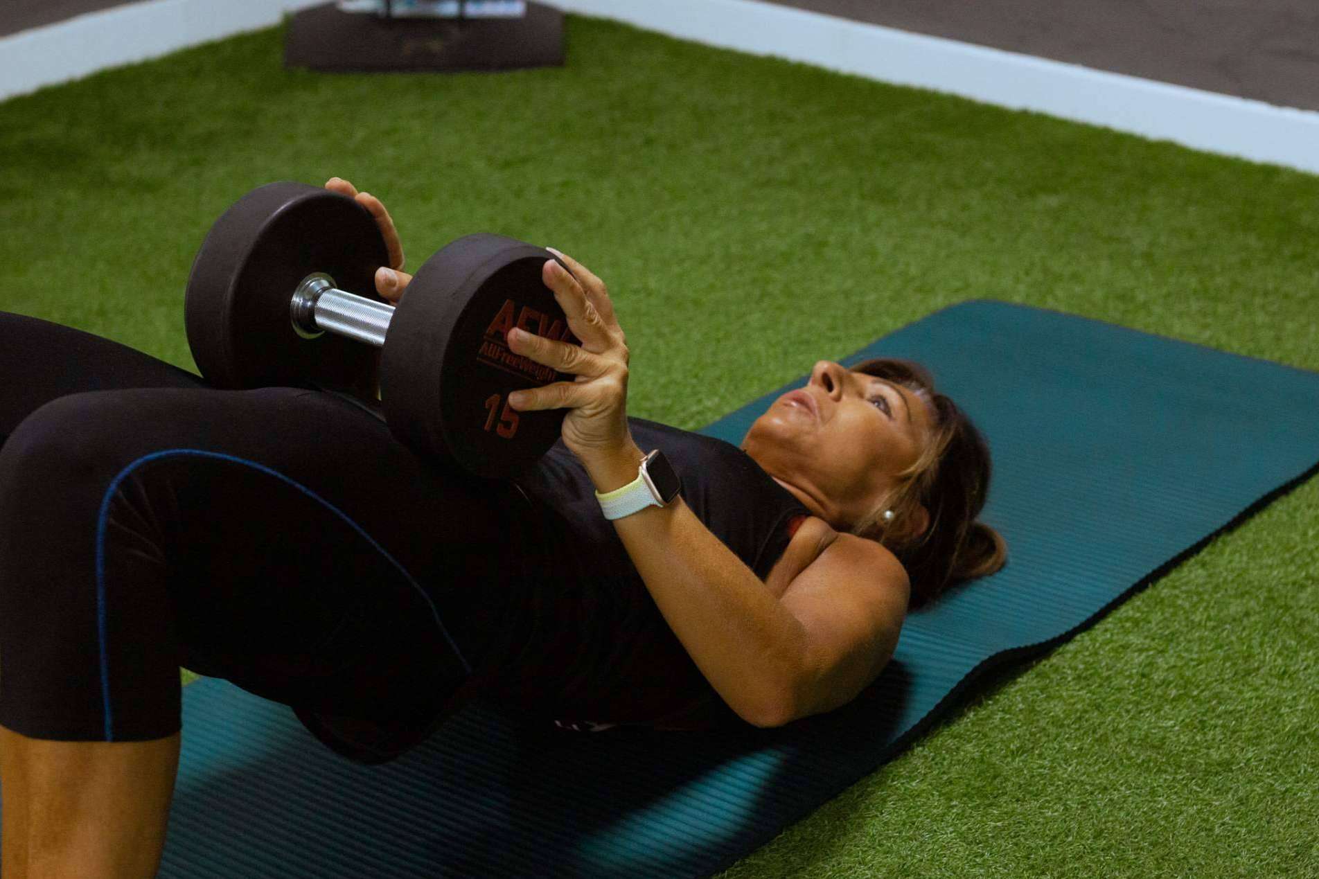 Entrenamiento de fuerza para la pérdida de peso de la mano de Muévete Conmigo