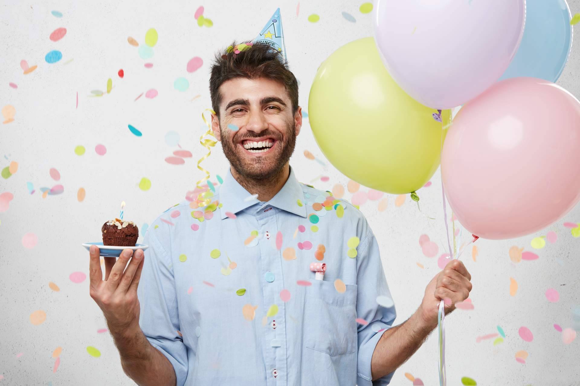 Frases especiales para dedicar en un cumpleaños, de la mano de Frases Buenas