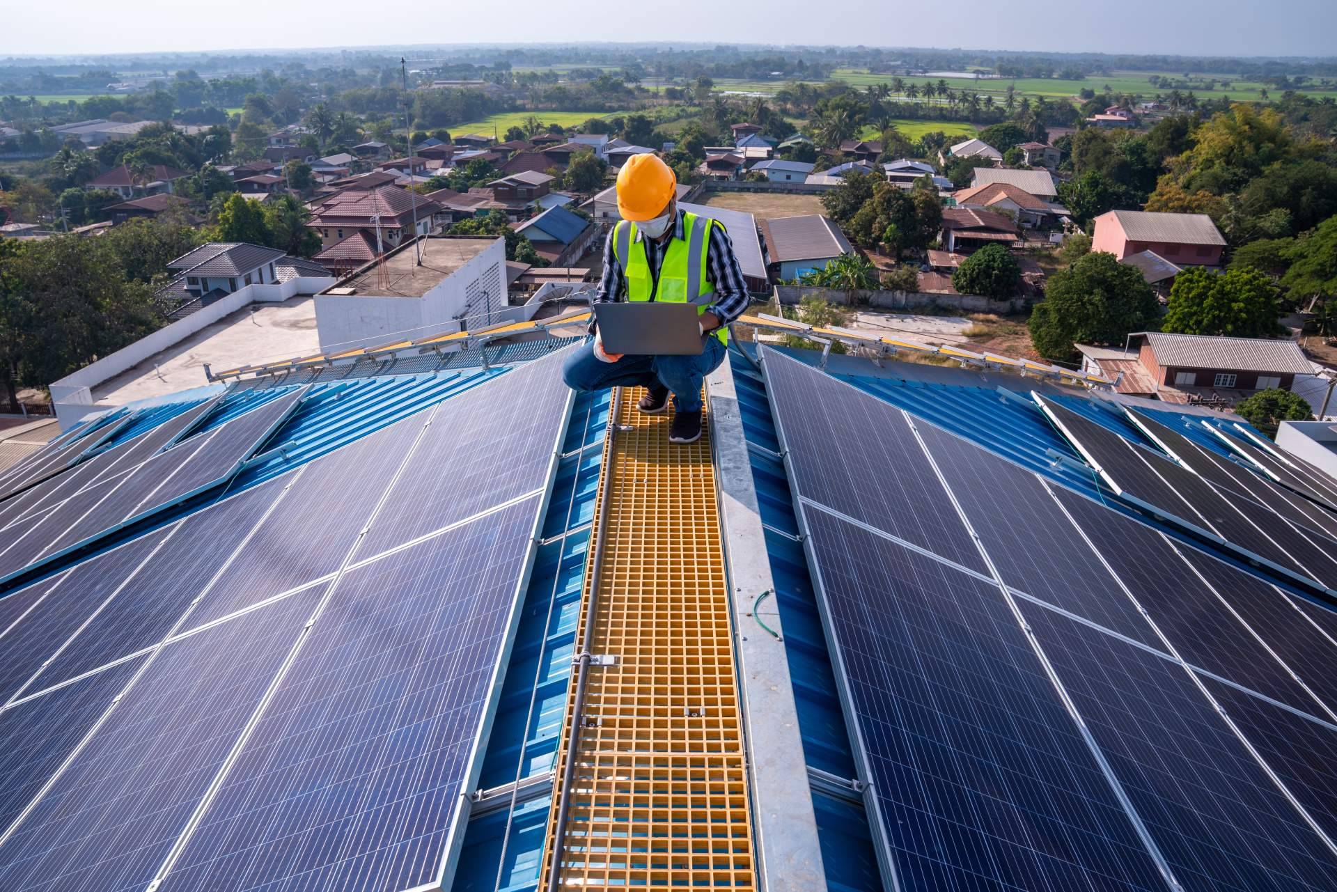 Las ventajas de acceder a subvenciones para placas solares con Elica Ingenieros