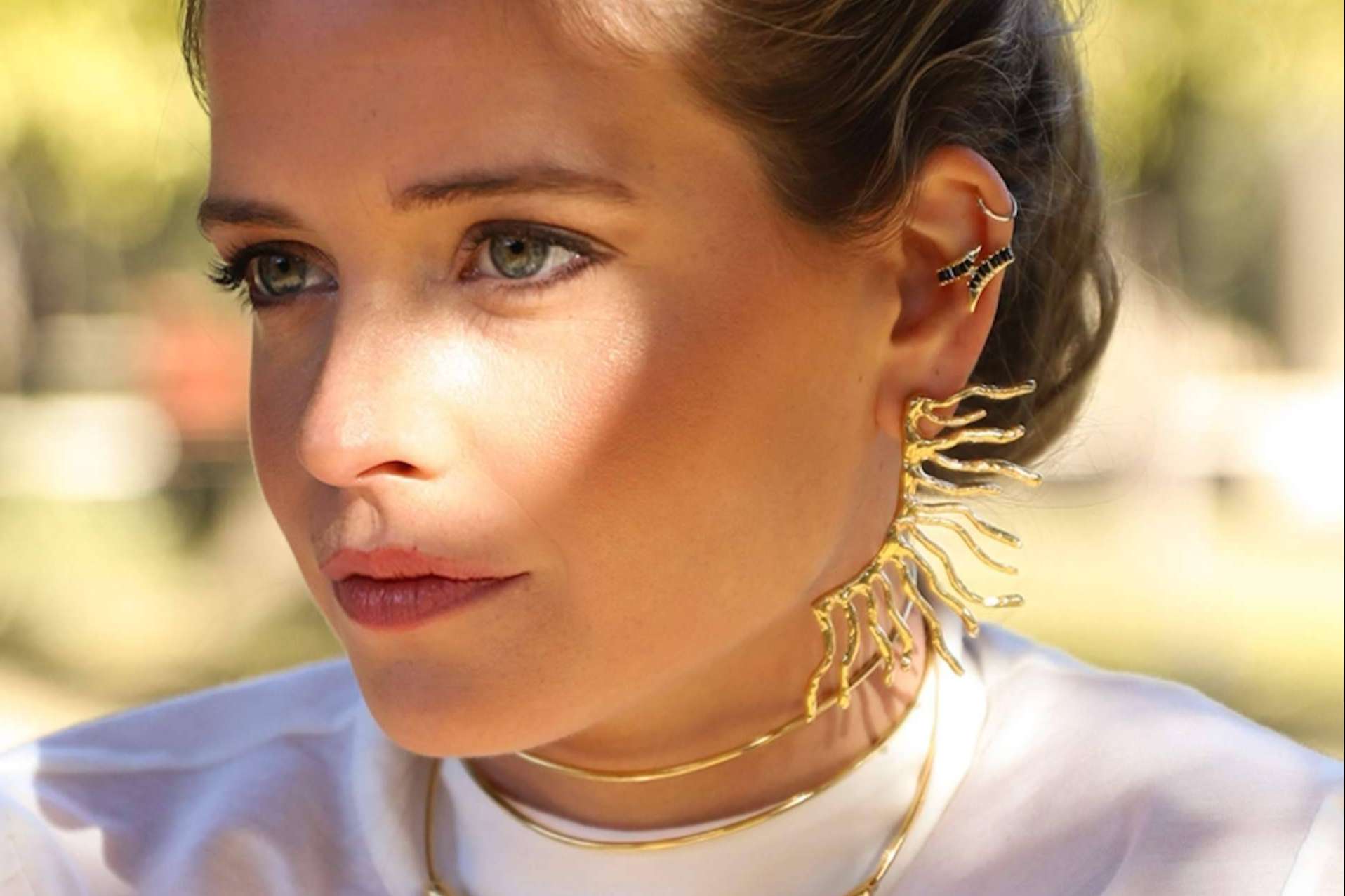 Combinación y mezcla de collares, la tendencia en joyas que no pasa de moda con Trepillé