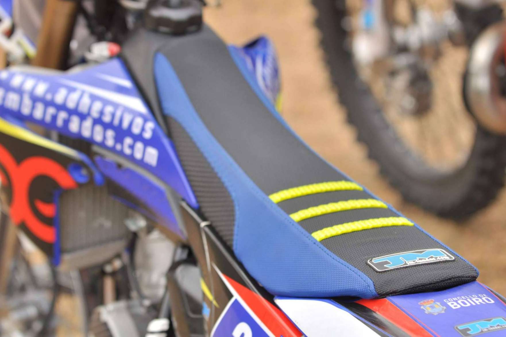 Cuáles son los beneficios de las fundas de asiento para la moto, con ADHESIVOSEMBARRADOS