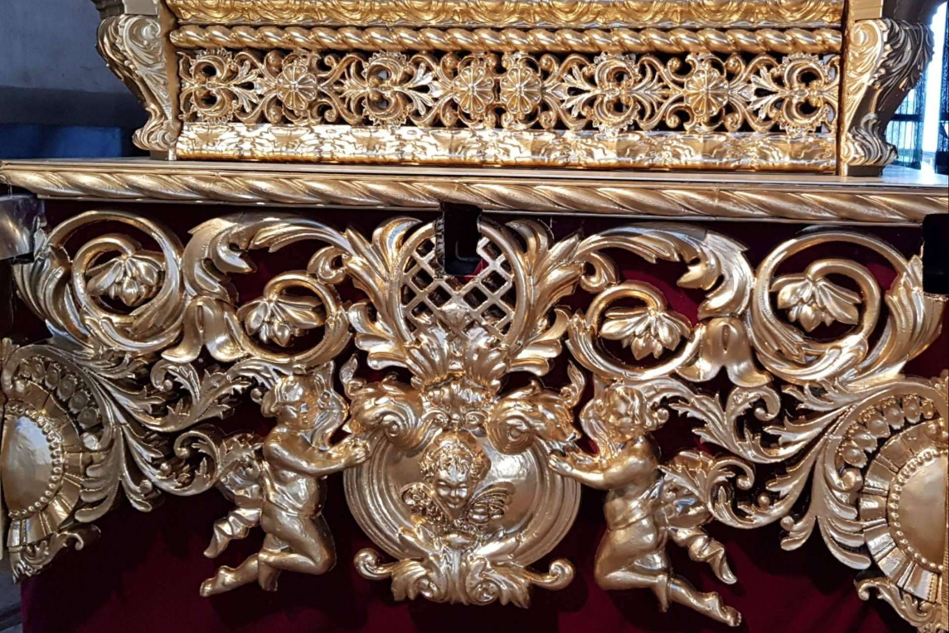 Los diseños de Sumiseran para renovar los pasos y arte cofrade