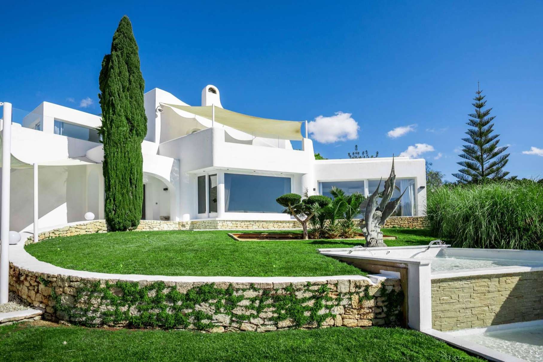 La firma AkunaProject ofrece en Ibiza villas de lujo