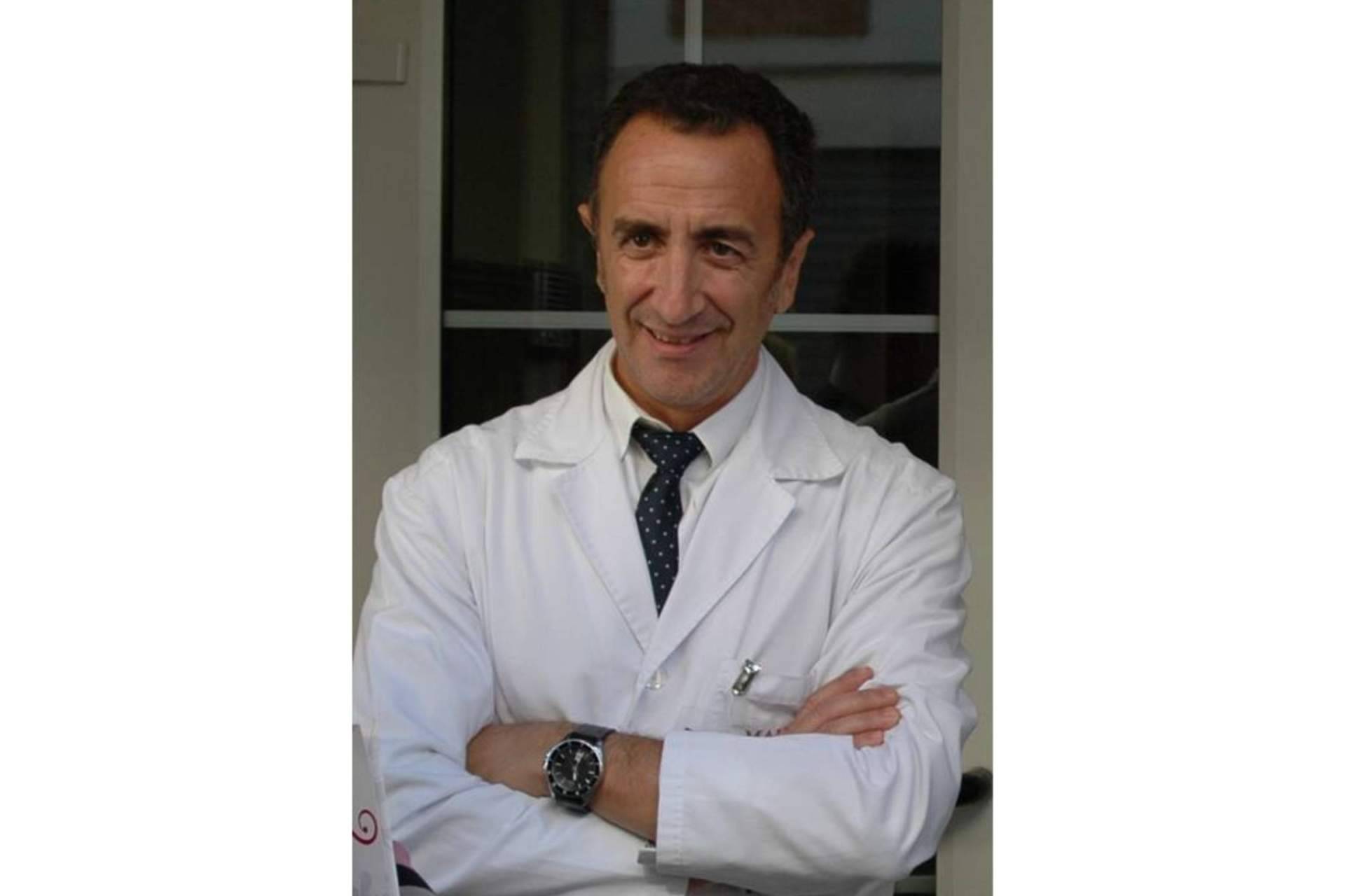 El doctor Nicolás Mendoza Ladrón de Guevara explica cómo se trata la menopausia precoz