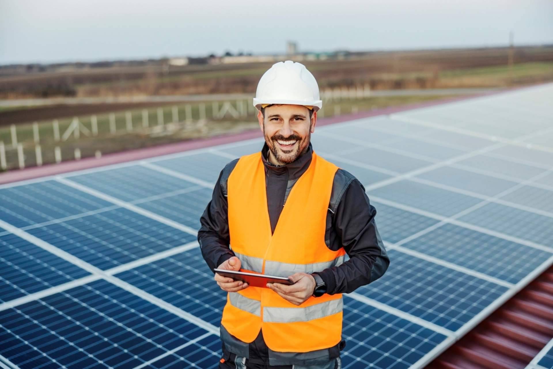 ISF explica cuánto cuesta instalar placas solares