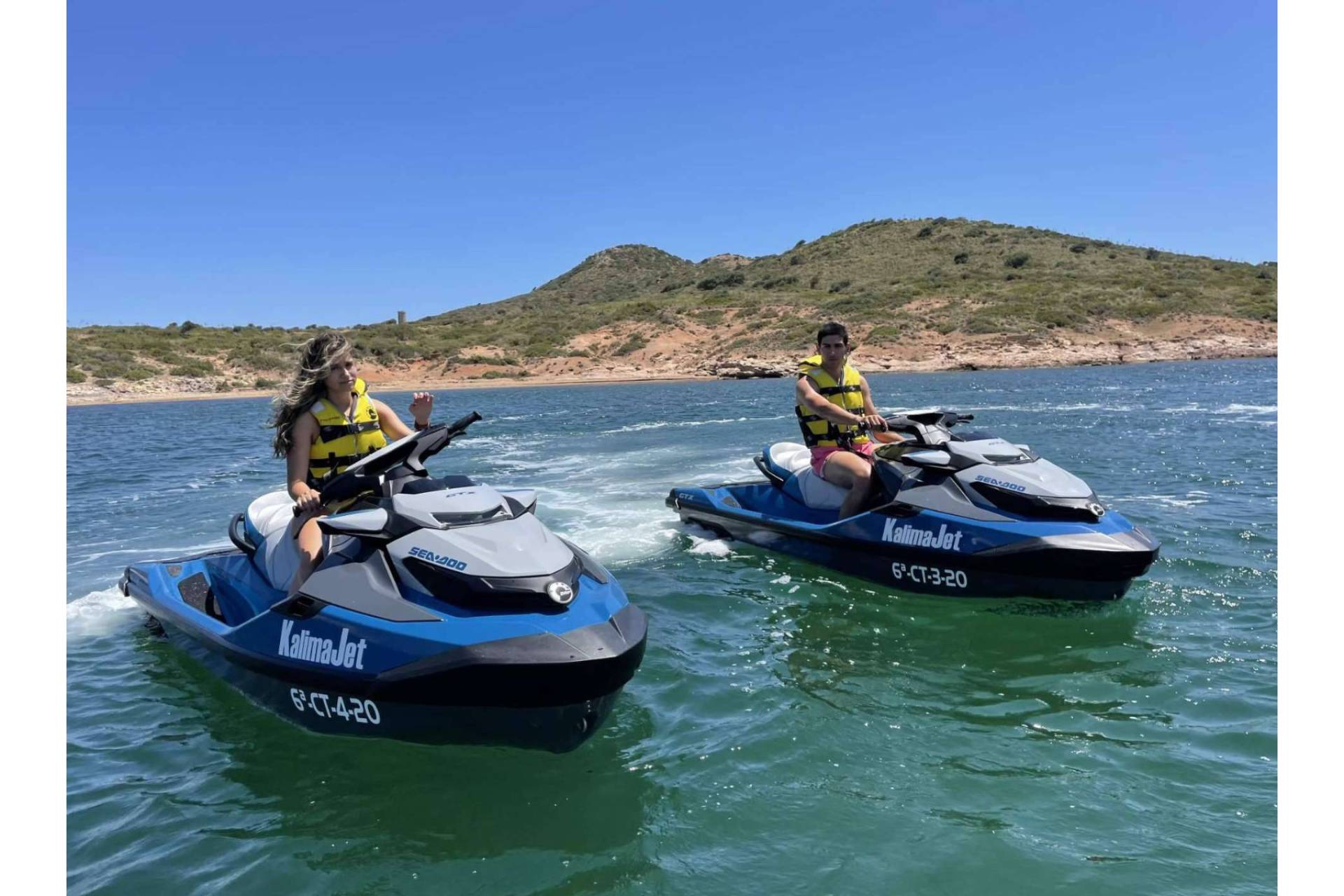 Los tours y experiencias con el alquiler de motos de agua en Murcia de la mano de Kalima Charter